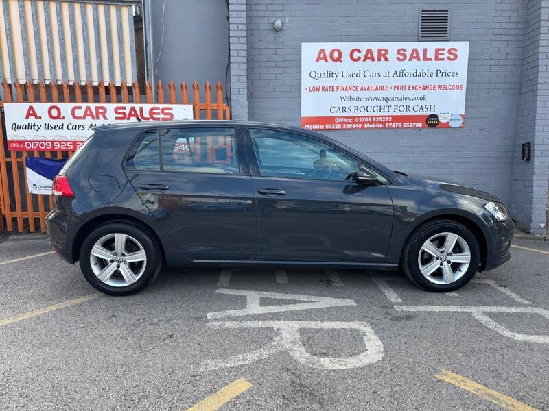 Volkswagen Golf view 8