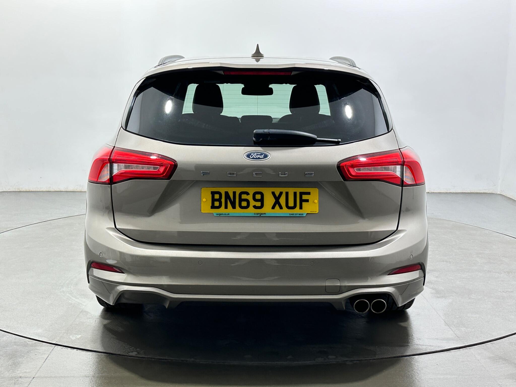 Ford Focus view 7