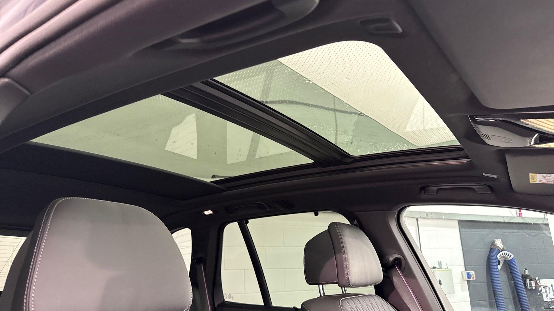 BMW X5 view 22