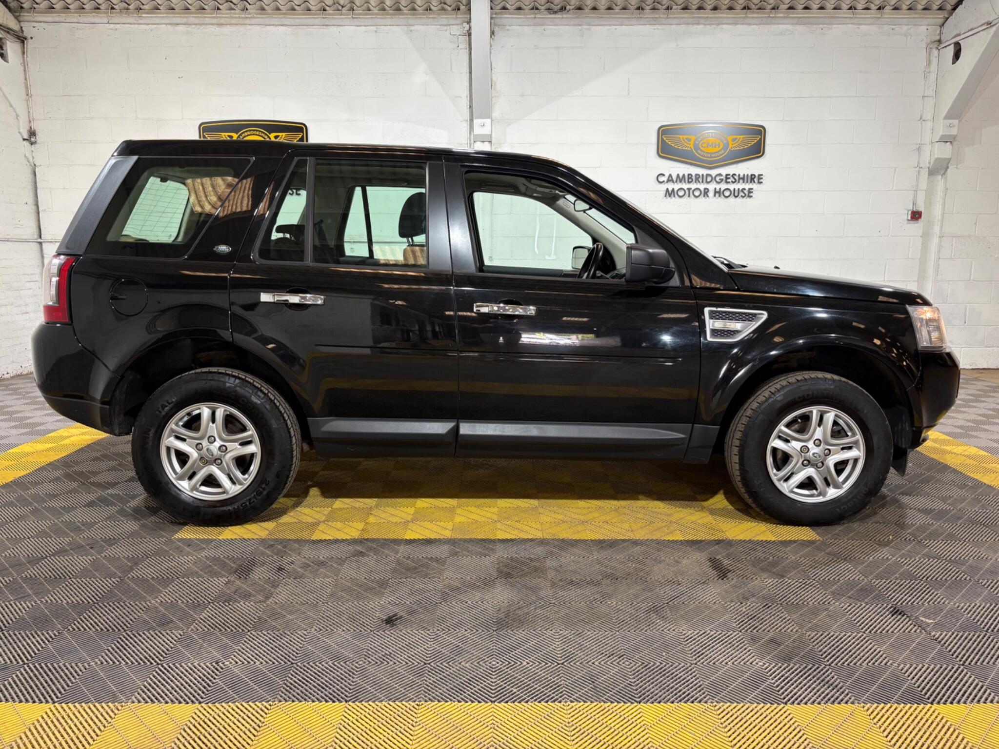 Land Rover Freelander 2 view 14