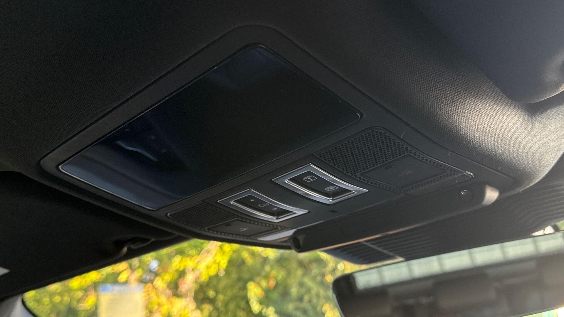 Land Rover Range Rover Evoque view 23