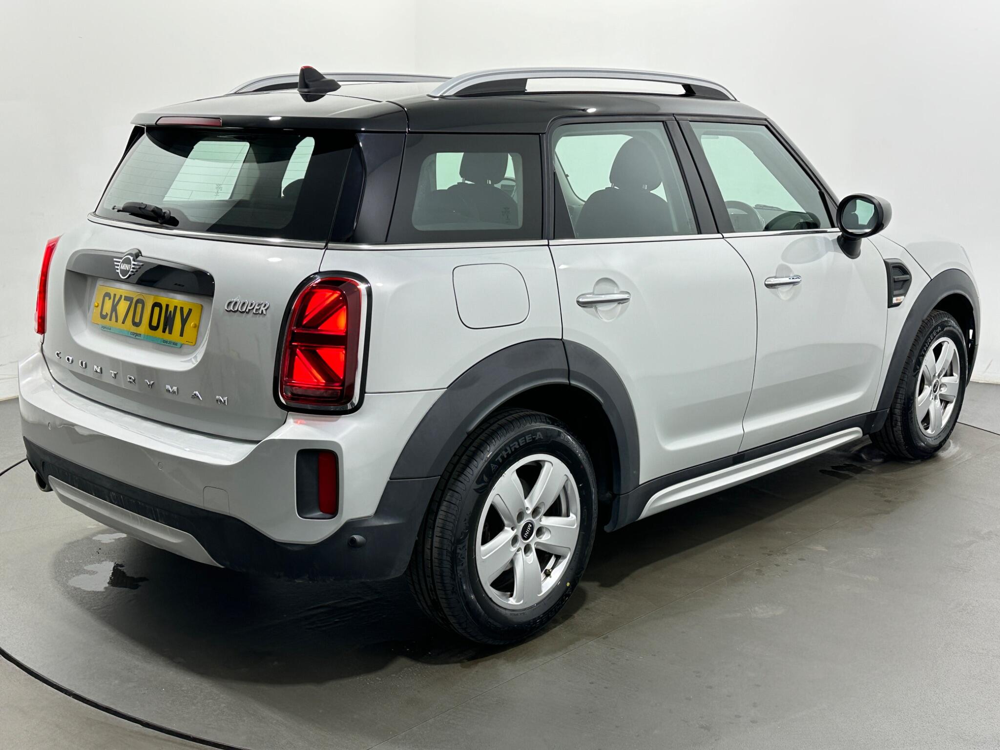 Mini Countryman view 52