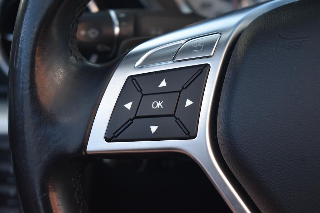 Mercedes-Benz SLK view 40