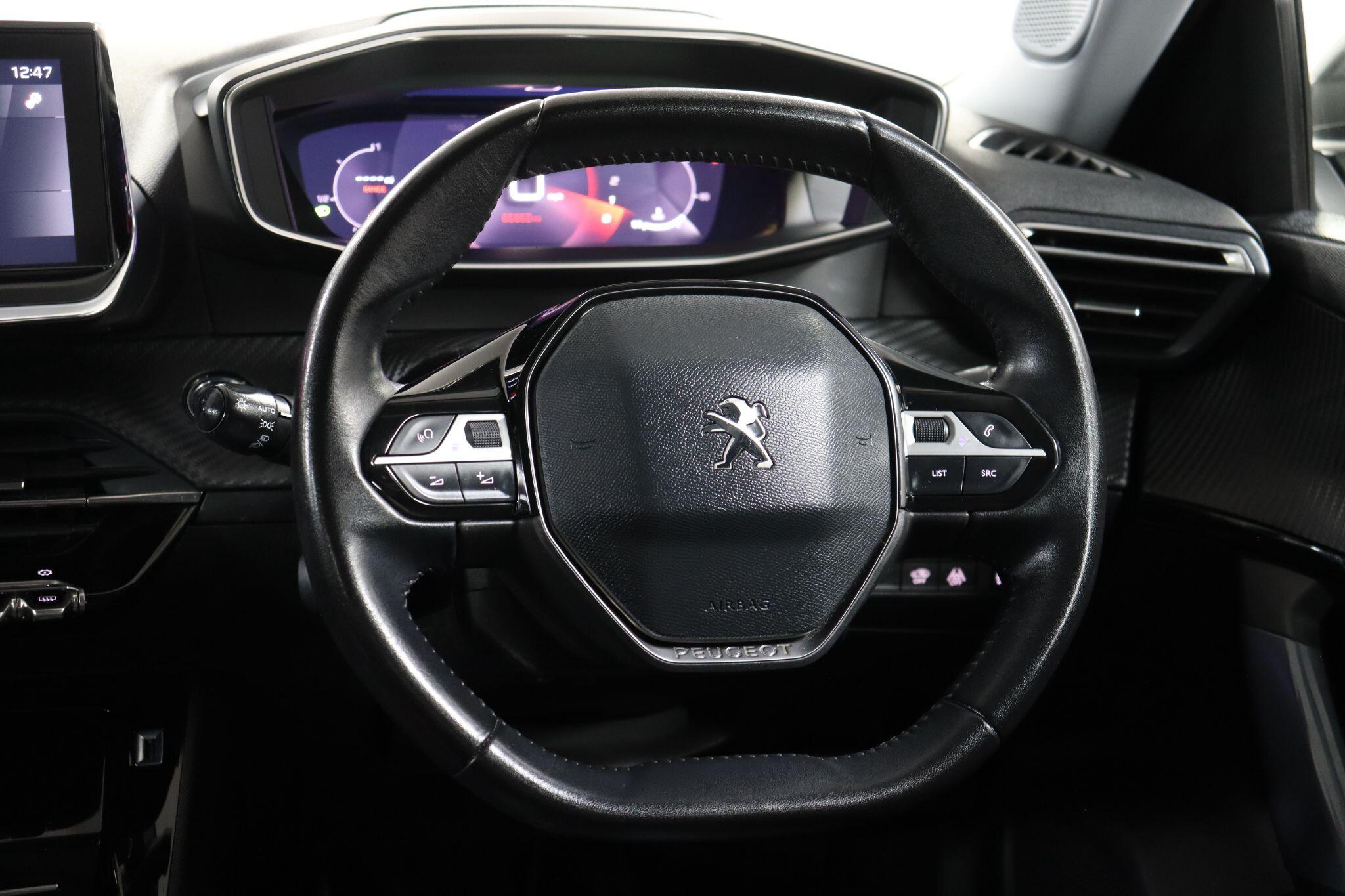 Peugeot 2008 view 45