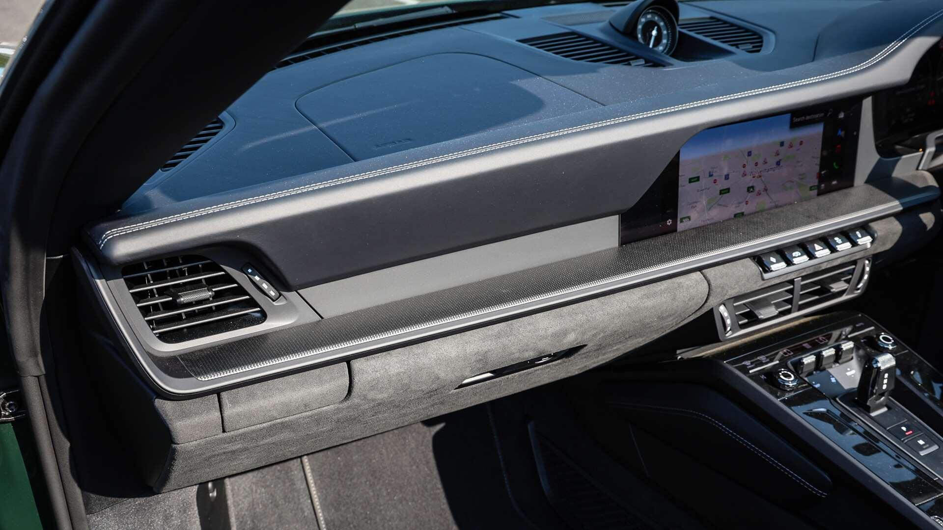Porsche 911 view 27