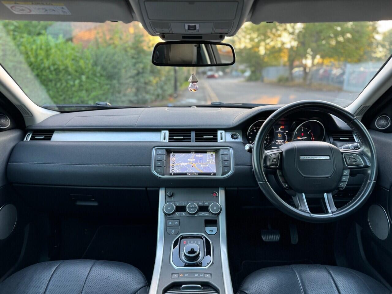 Land Rover Range Rover Evoque view 8