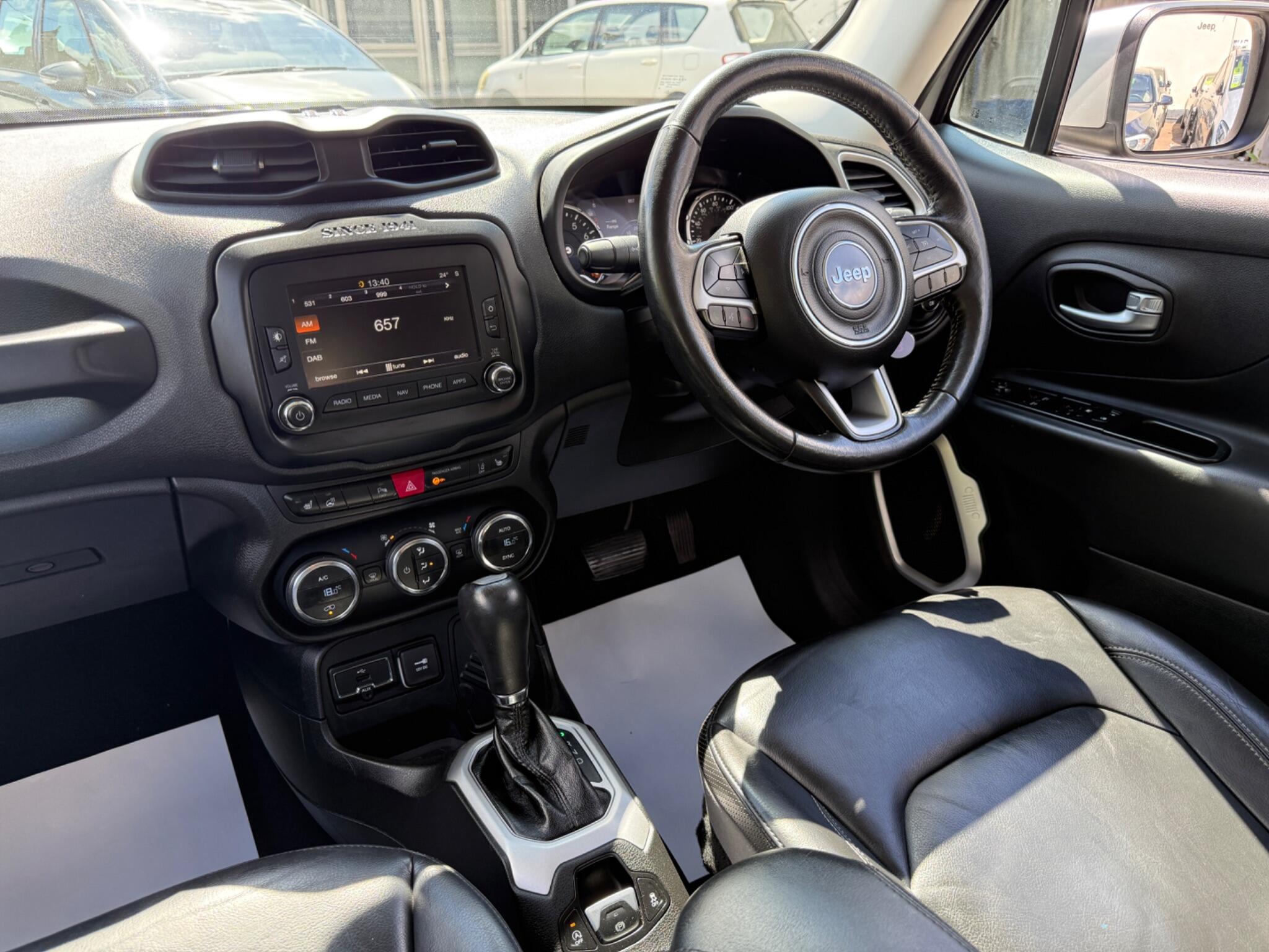 Jeep Renegade - Image 55