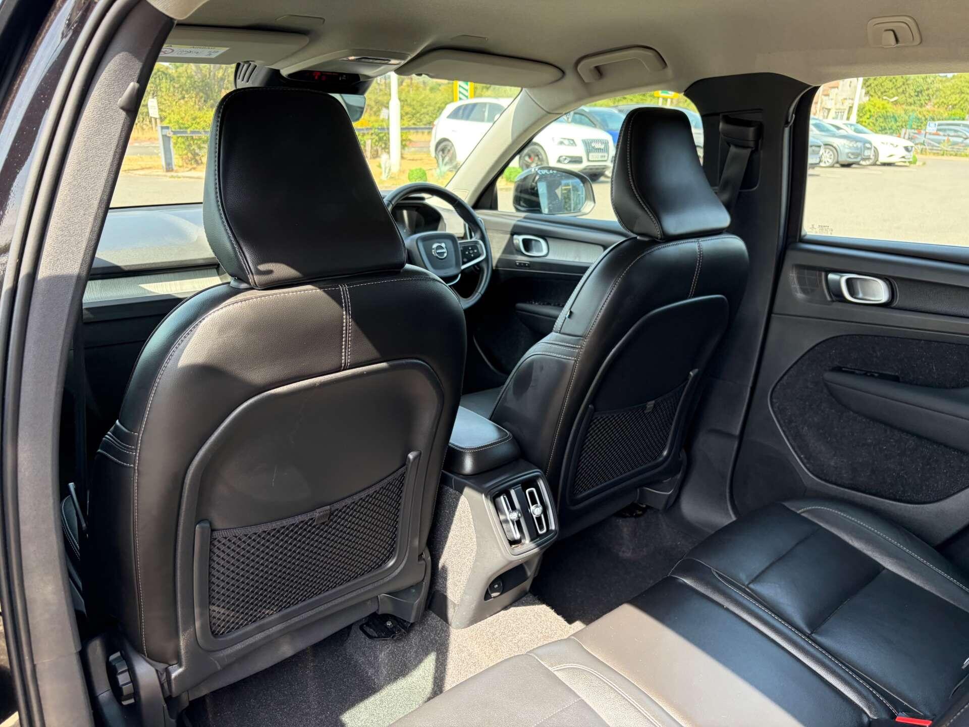Volvo XC40 view 22