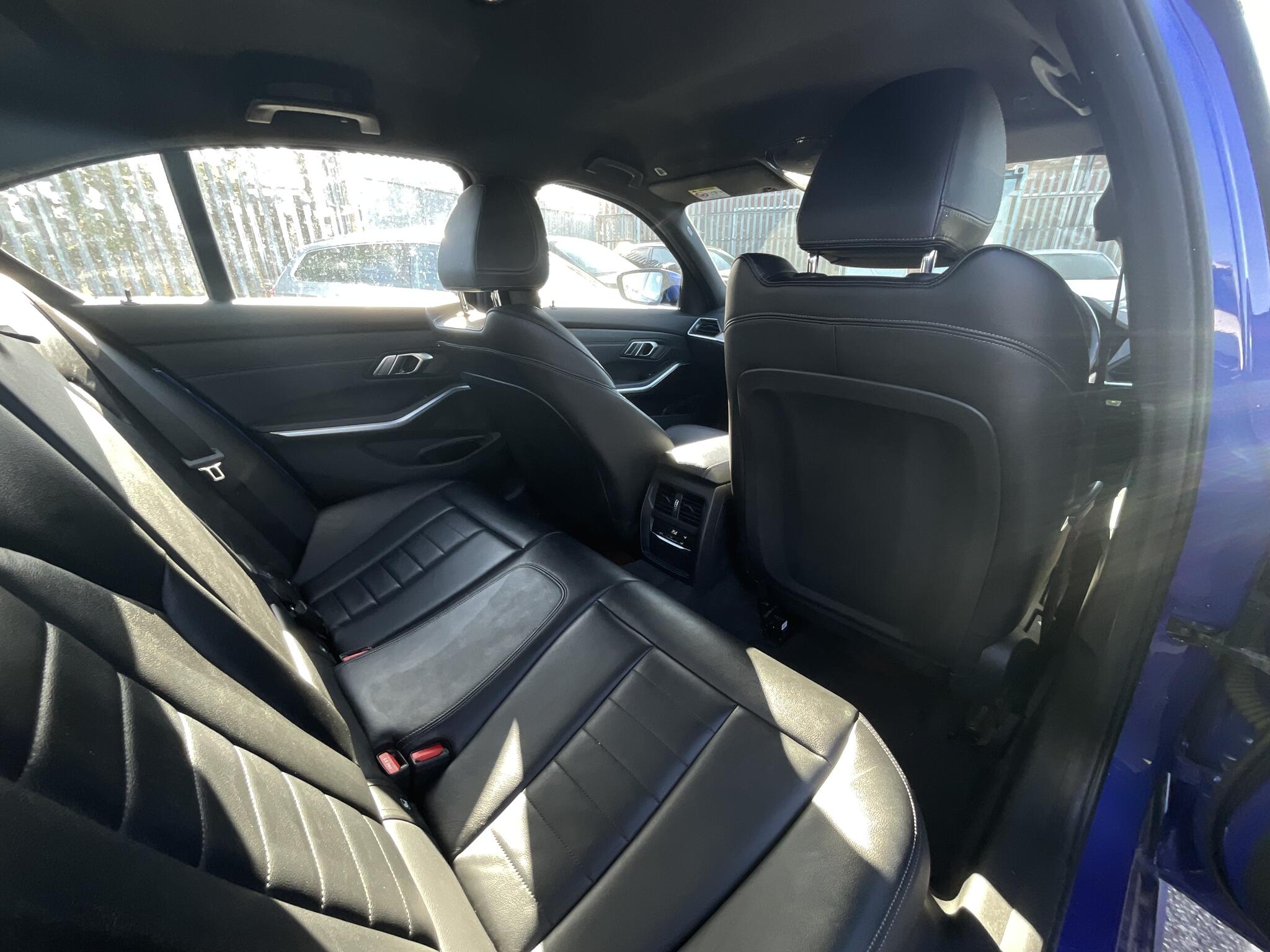 BMW 3 Series view 7