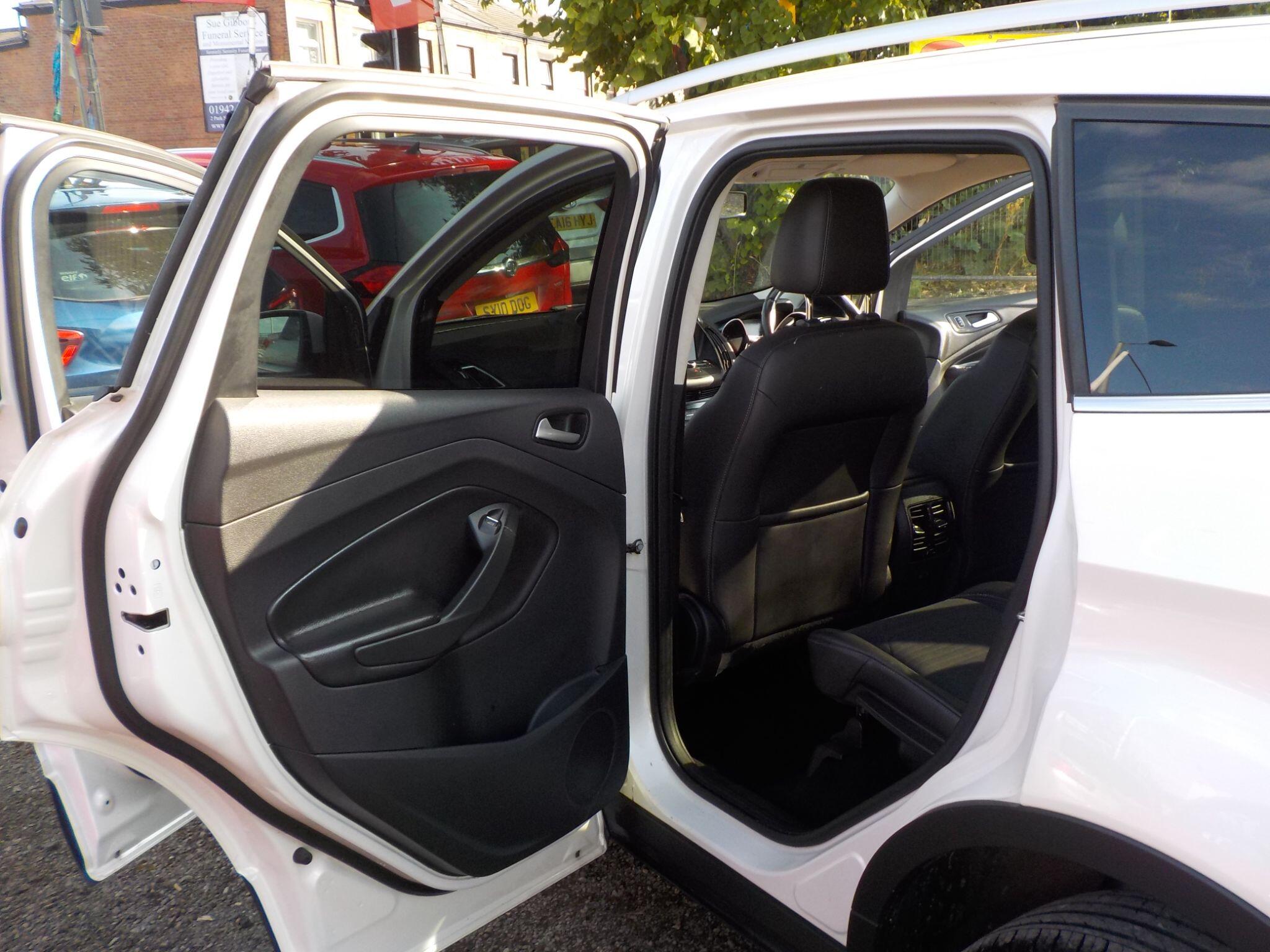 Ford Kuga 1.5 TDCi Titanium Euro 6 (s/s) 5dr