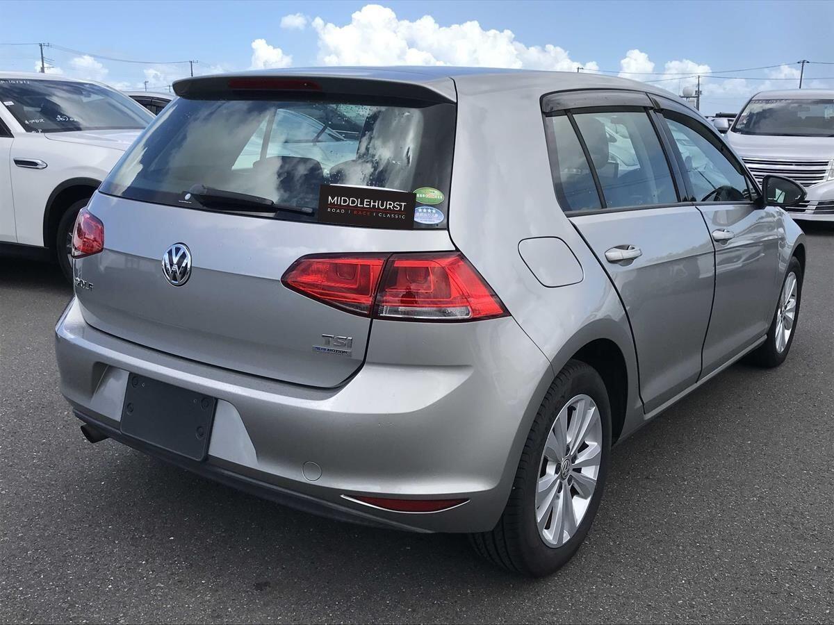 Volkswagen Golf view 9