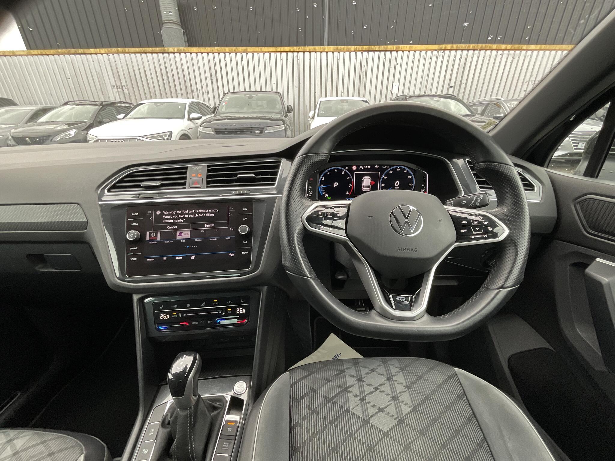 Volkswagen Tiguan view 6