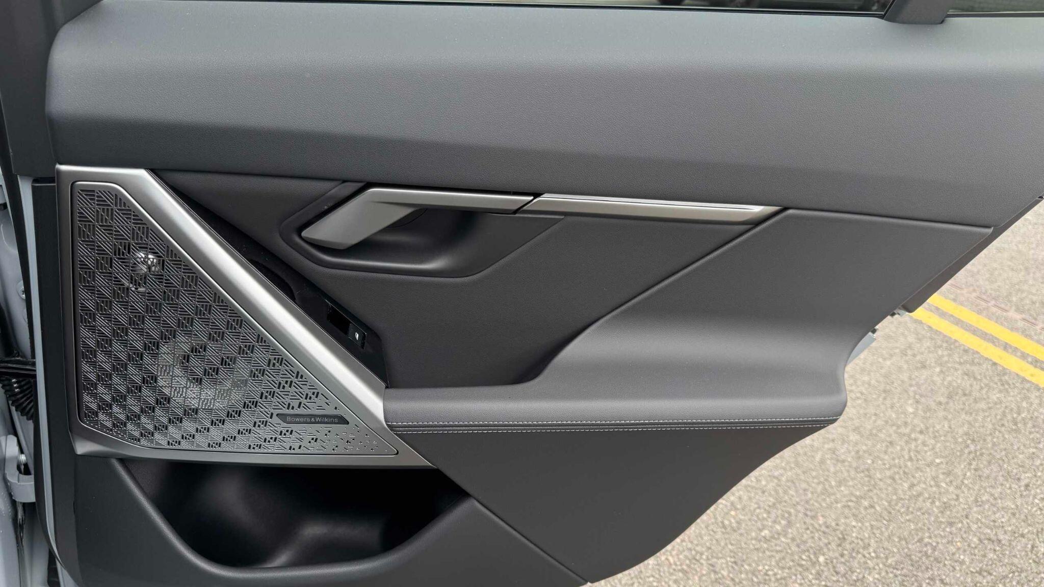 BMW M5 view 11
