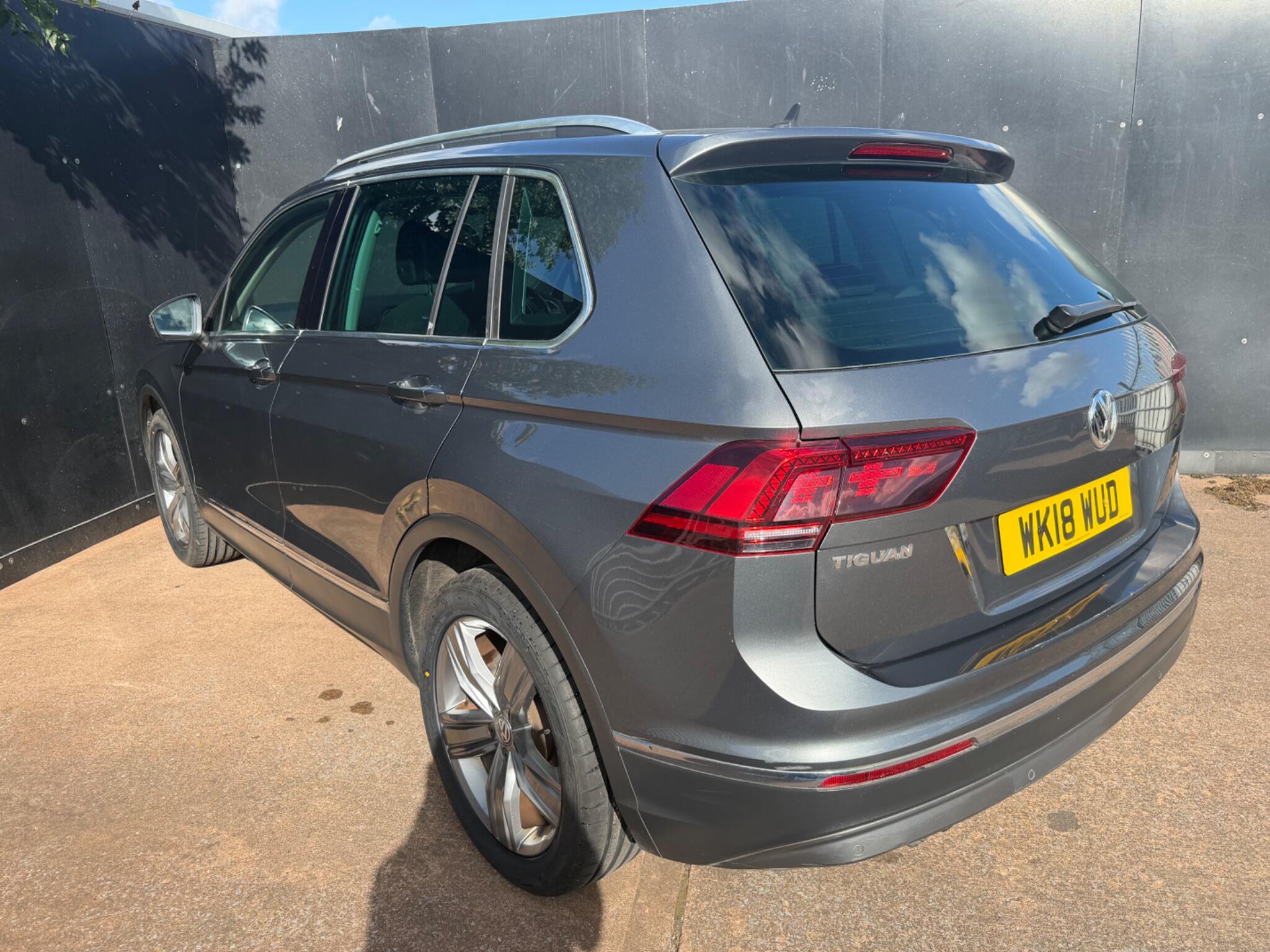 Volkswagen Tiguan view 25