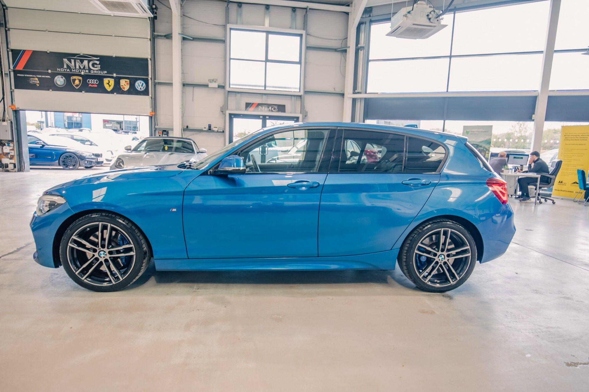 BMW 1 Series view 25