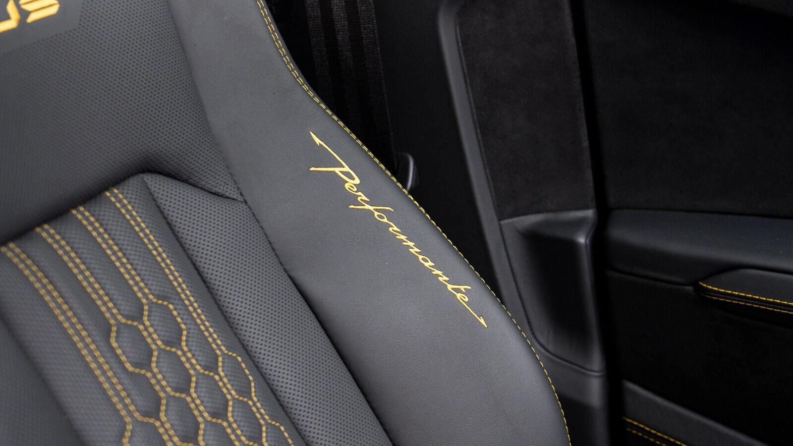 Lamborghini Urus view 27