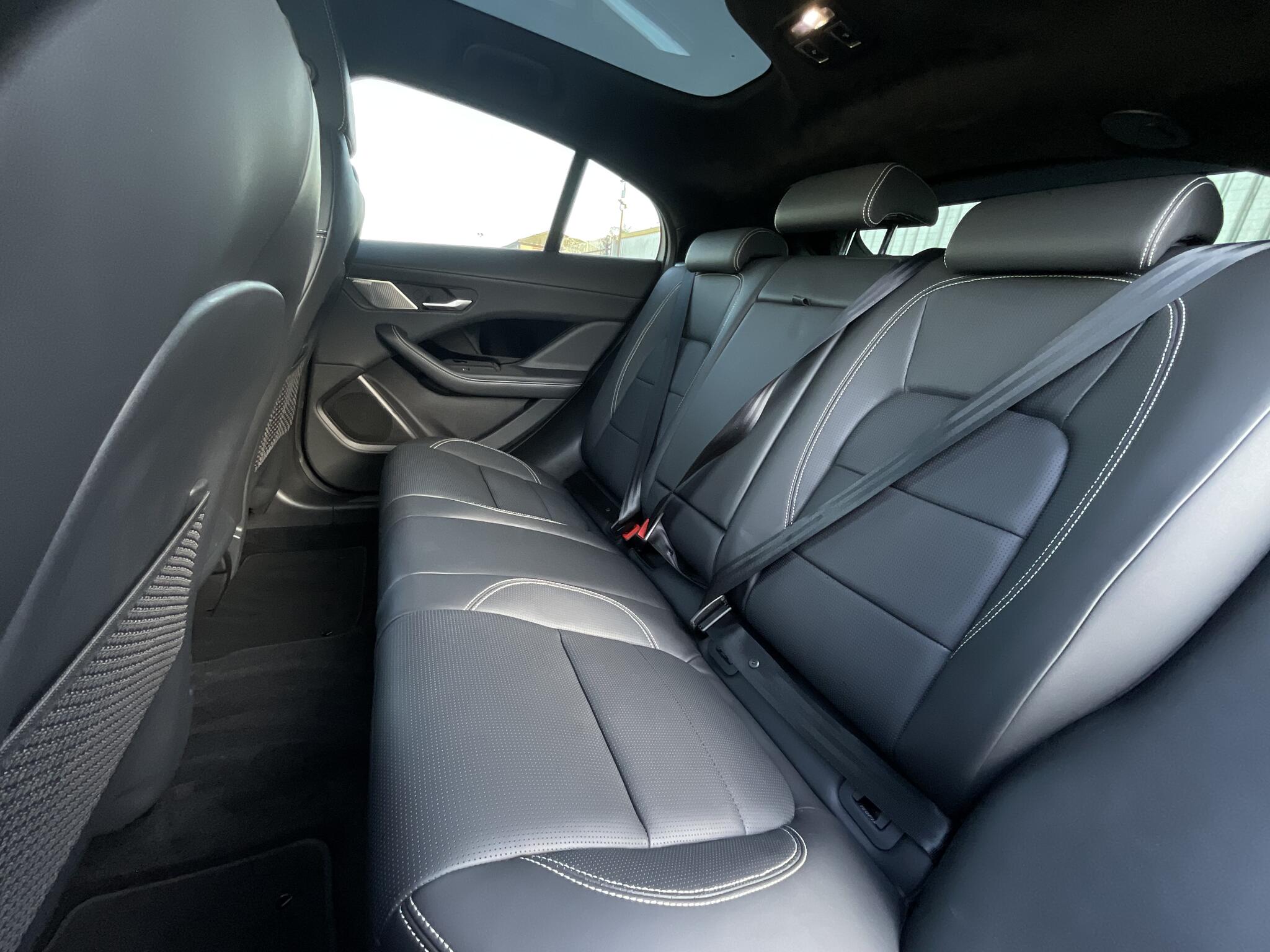 Jaguar I-Pace view 16