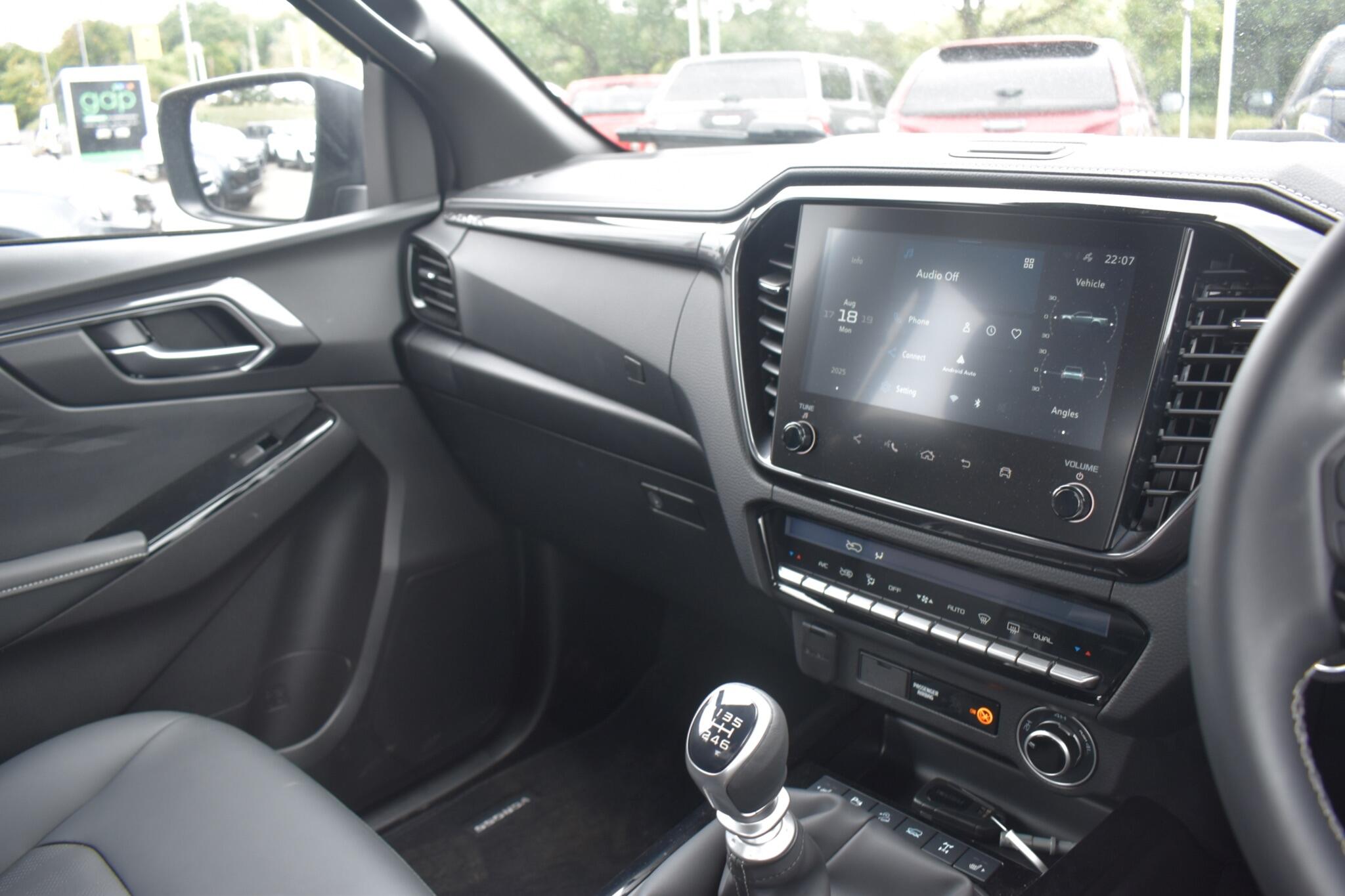 D-Max - 1.9 TD V-Cross 4WD Euro 6 (s/s) 4dr - Image 18