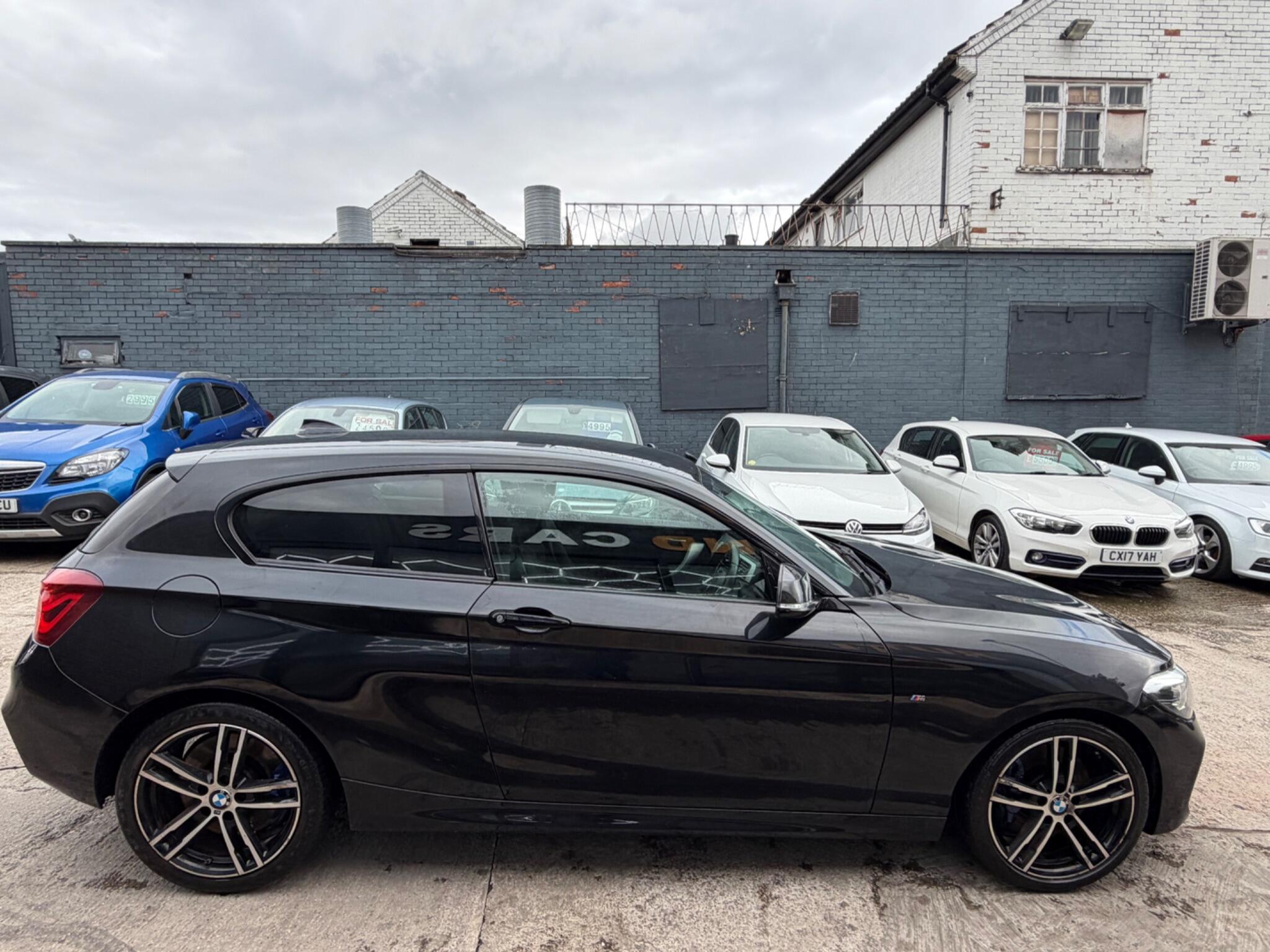 BMW 1 Series view 8