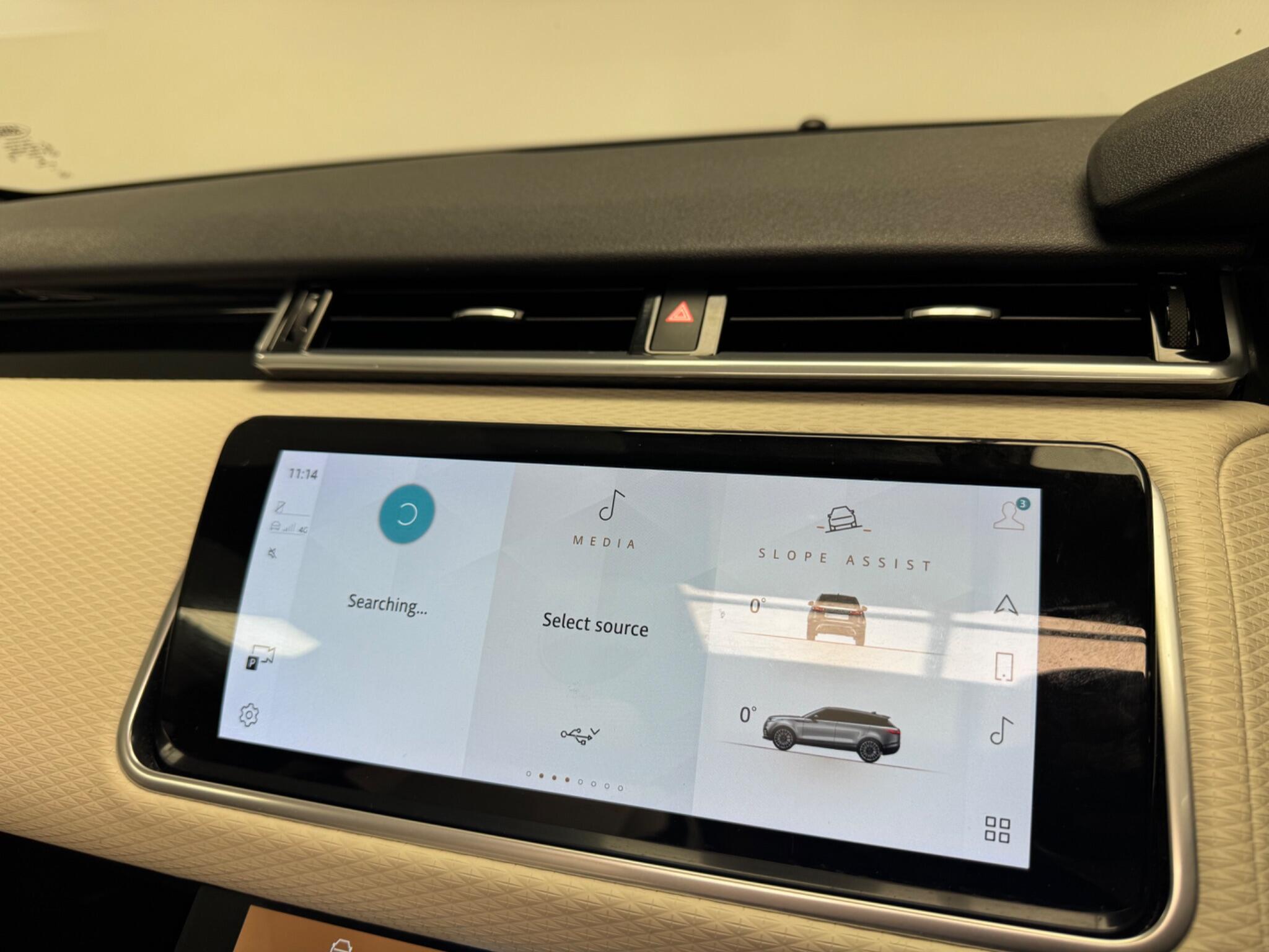 Land Rover Range Rover Velar view 16