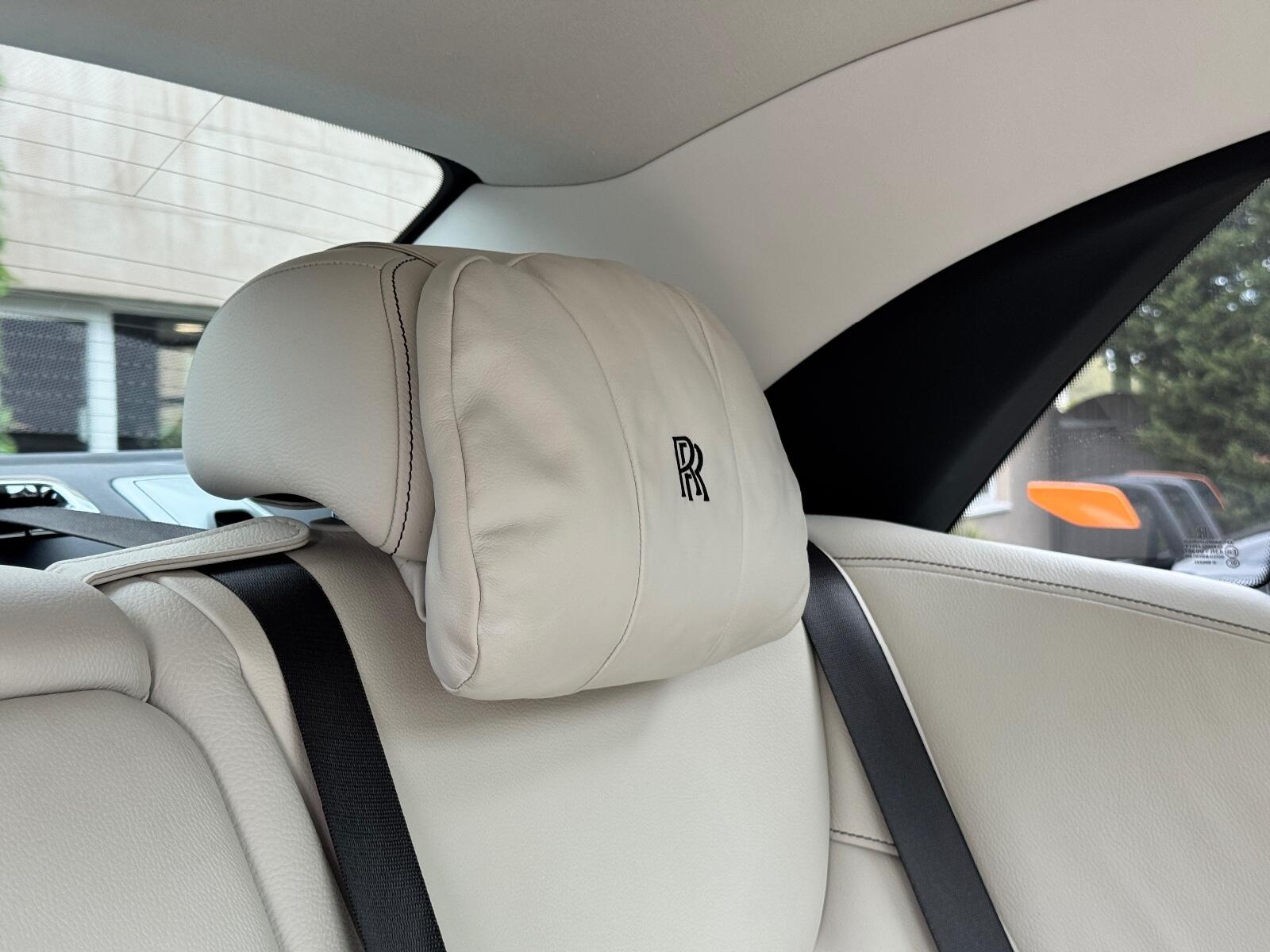 Rolls-Royce Ghost view 22