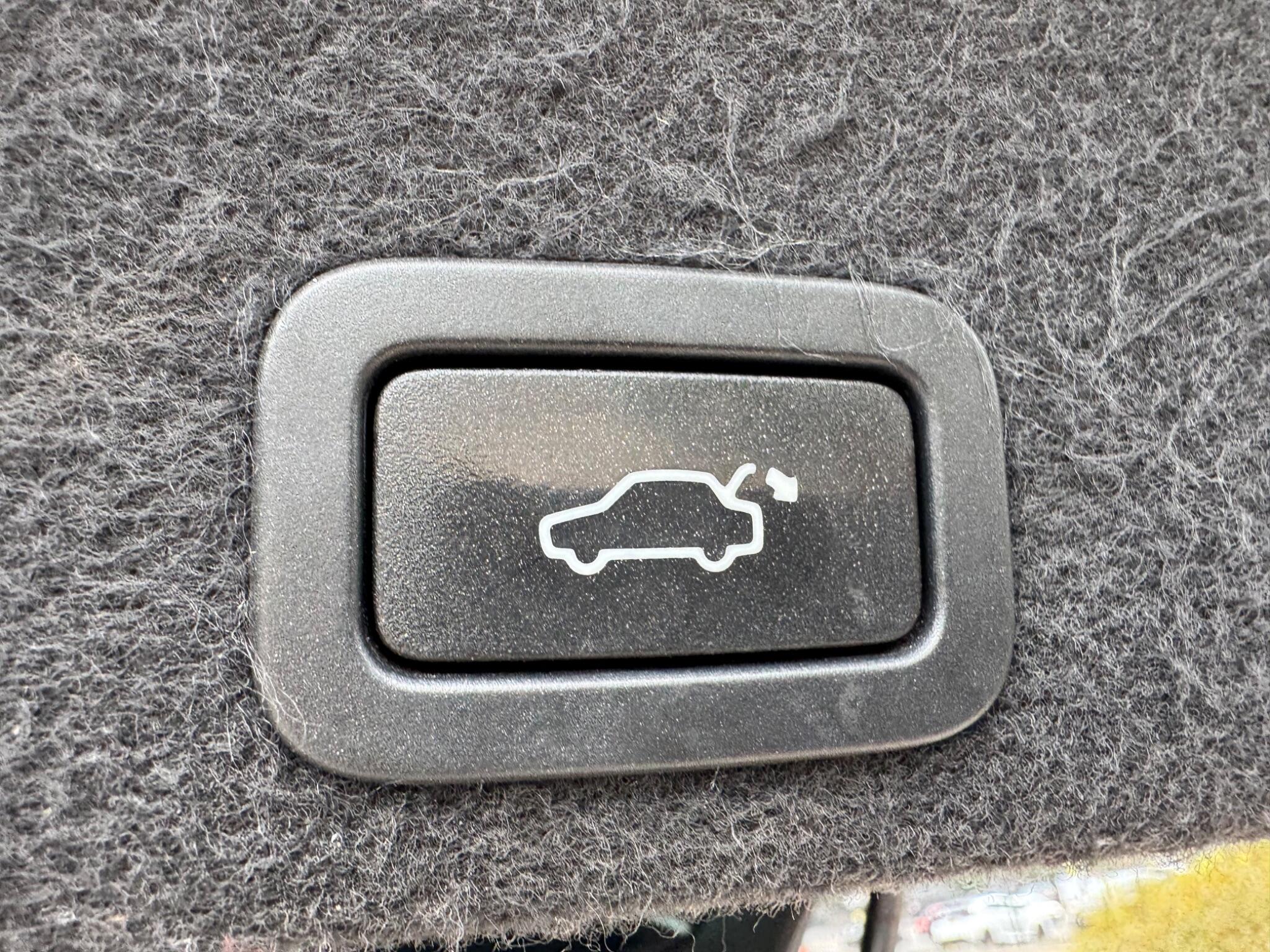 Volvo XC60 view 30