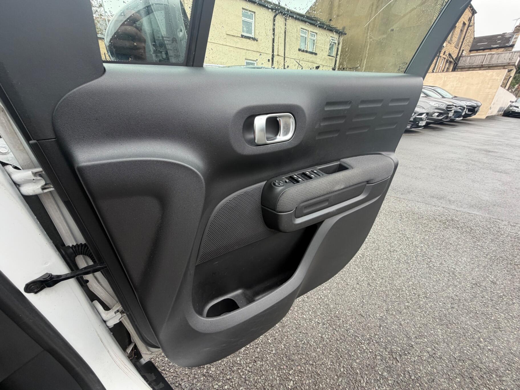 Citroen C3 Aircross view 21