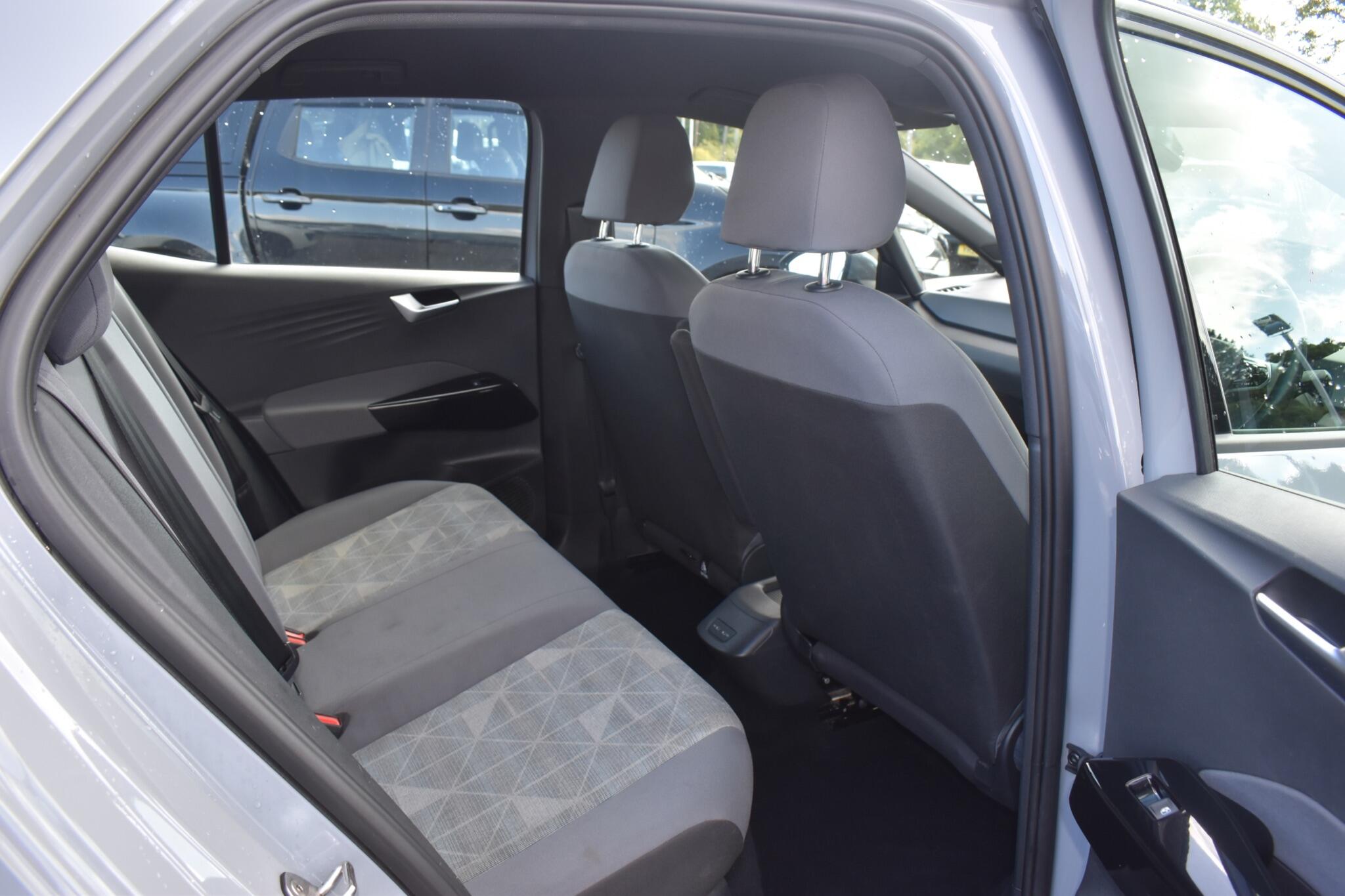 ID.3 - Pure Performance 45kWh Life Auto 5dr - Image 9