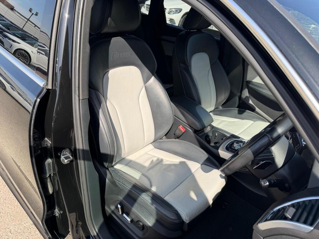 Audi SQ5 view 16