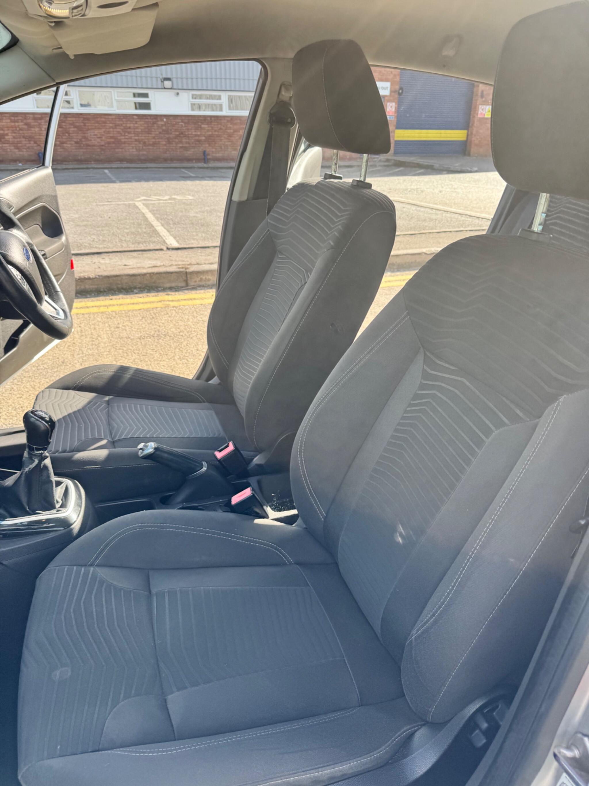 Ford Fiesta view 45