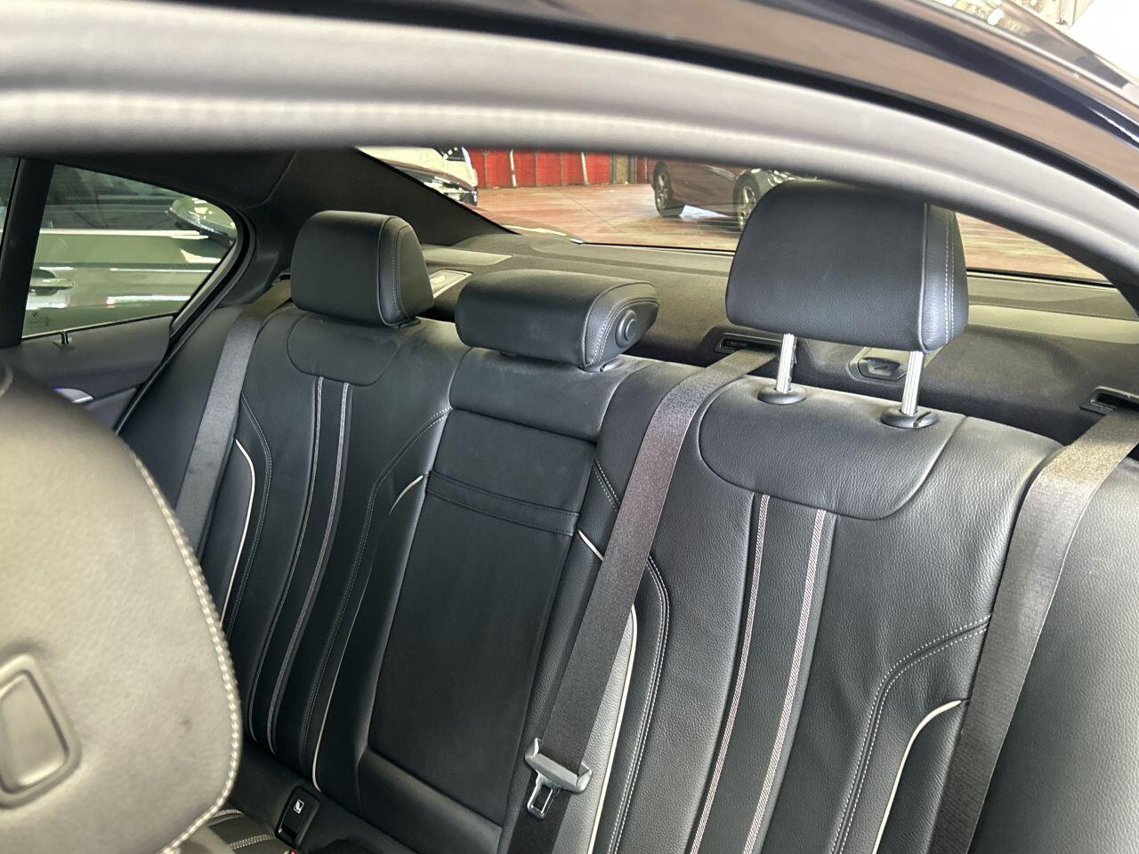 BMW 5 Series view 56