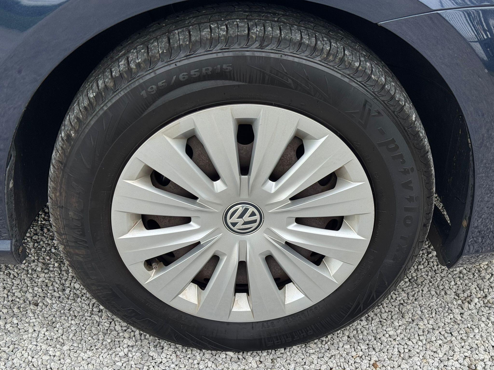 2013 Volkswagen Golf image 30
