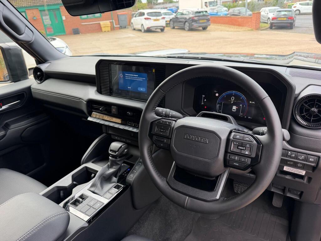 Toyota Land Cruiser view 21