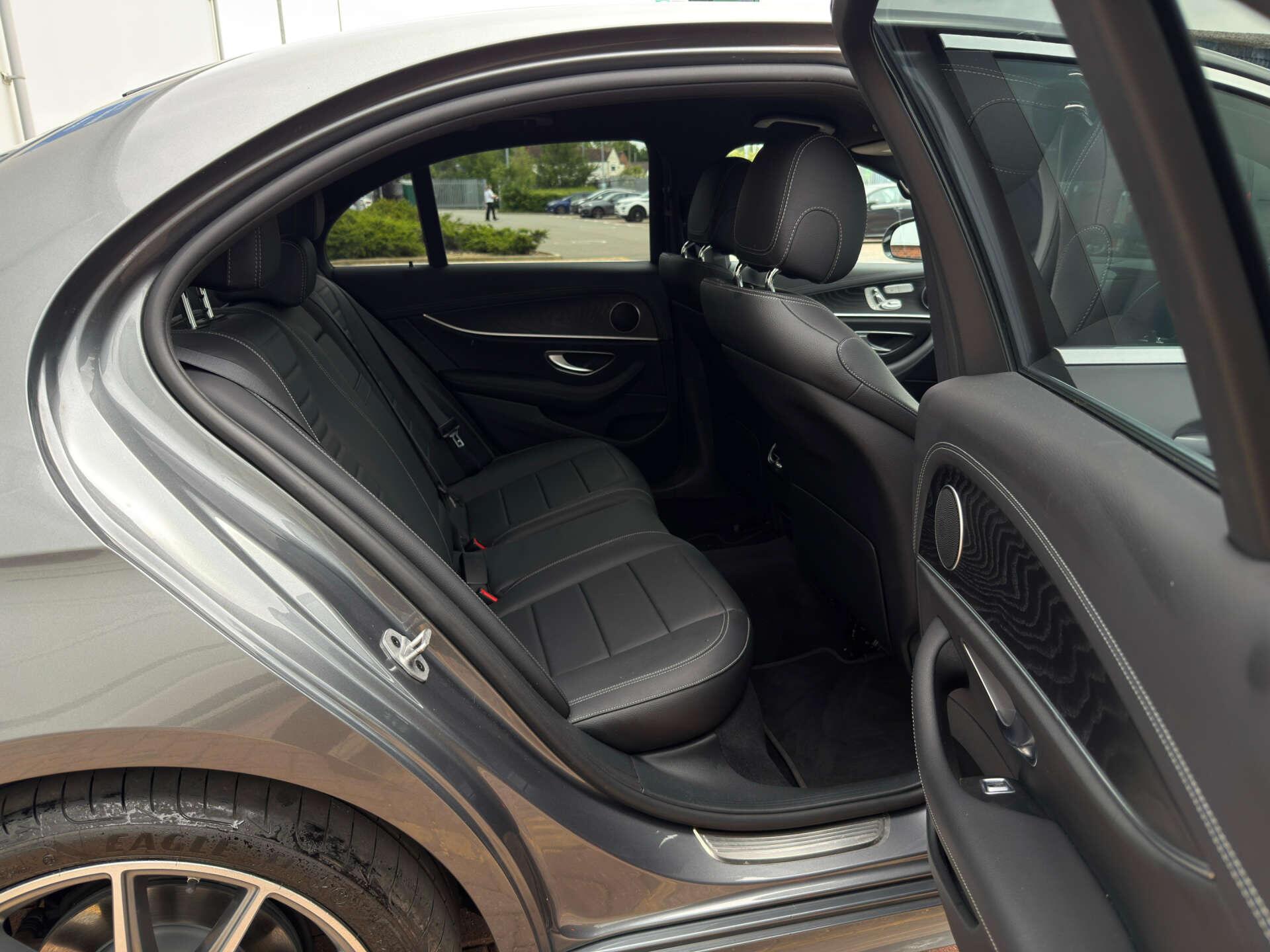 Mercedes-Benz E Class view 30