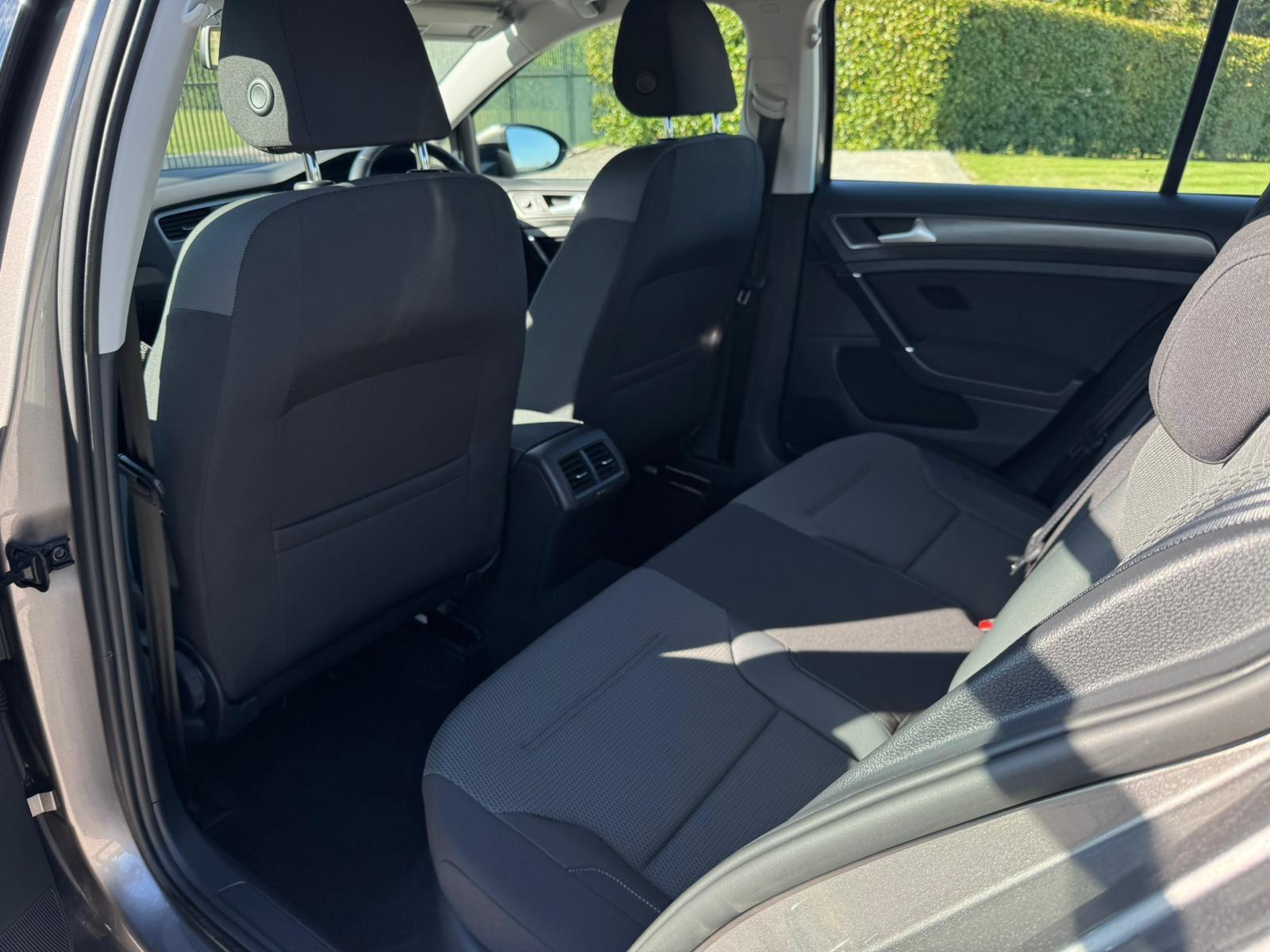 2013 Volkswagen Golf image 26