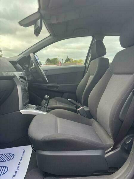 2011 Vauxhall Astra 1.6 16v Active Euro 5 5dr • 145,000 miles image 14