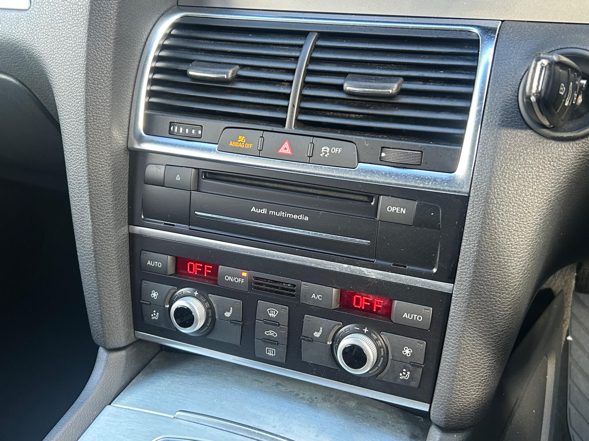 Audi Q7 view 41