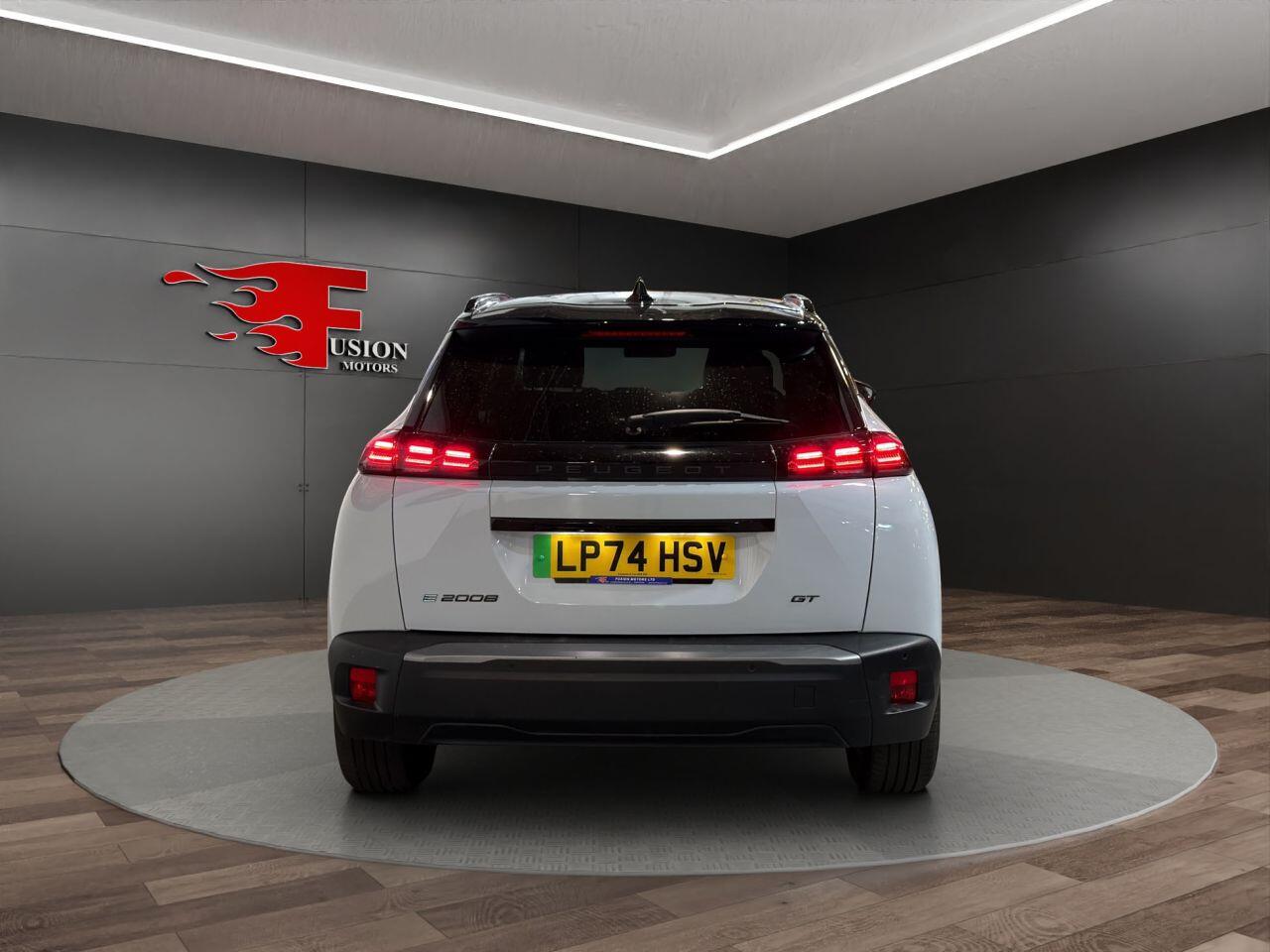 Peugeot E-2008 view 5