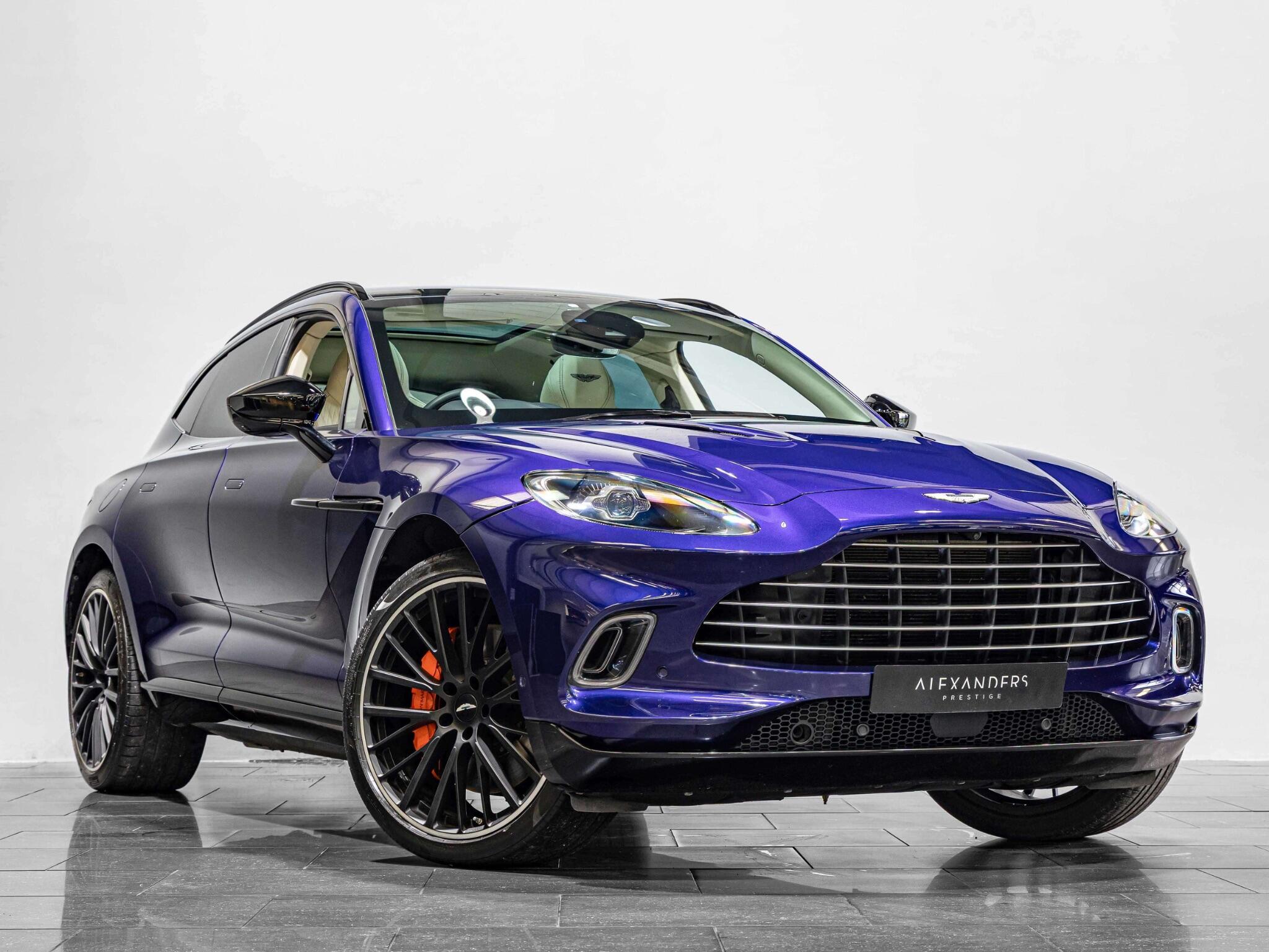 Aston Martin DBX view 8