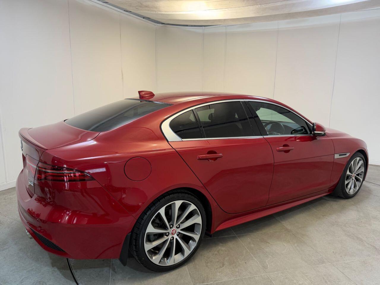 Jaguar Xe view 61