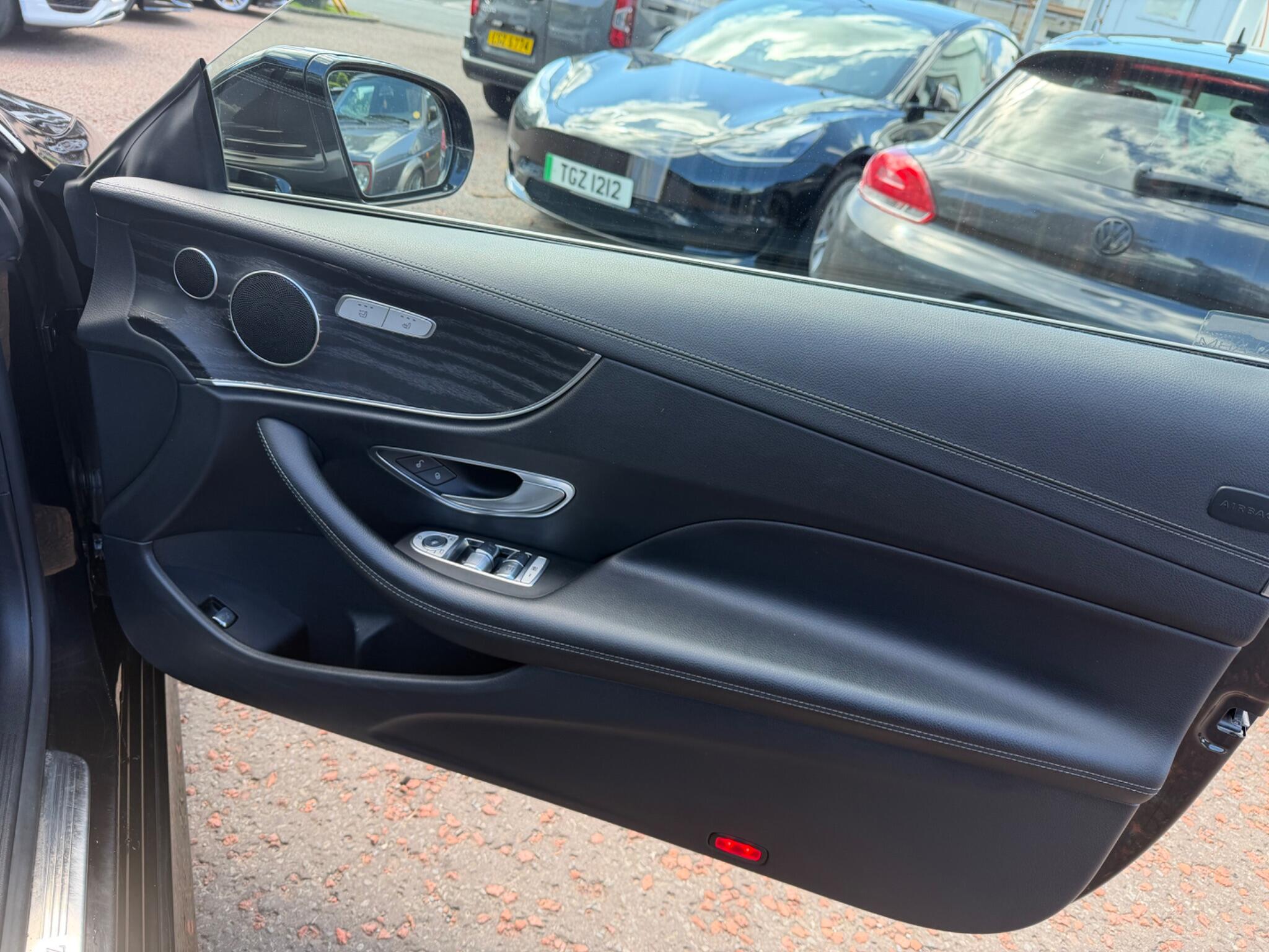 Mercedes-Benz E Class view 15