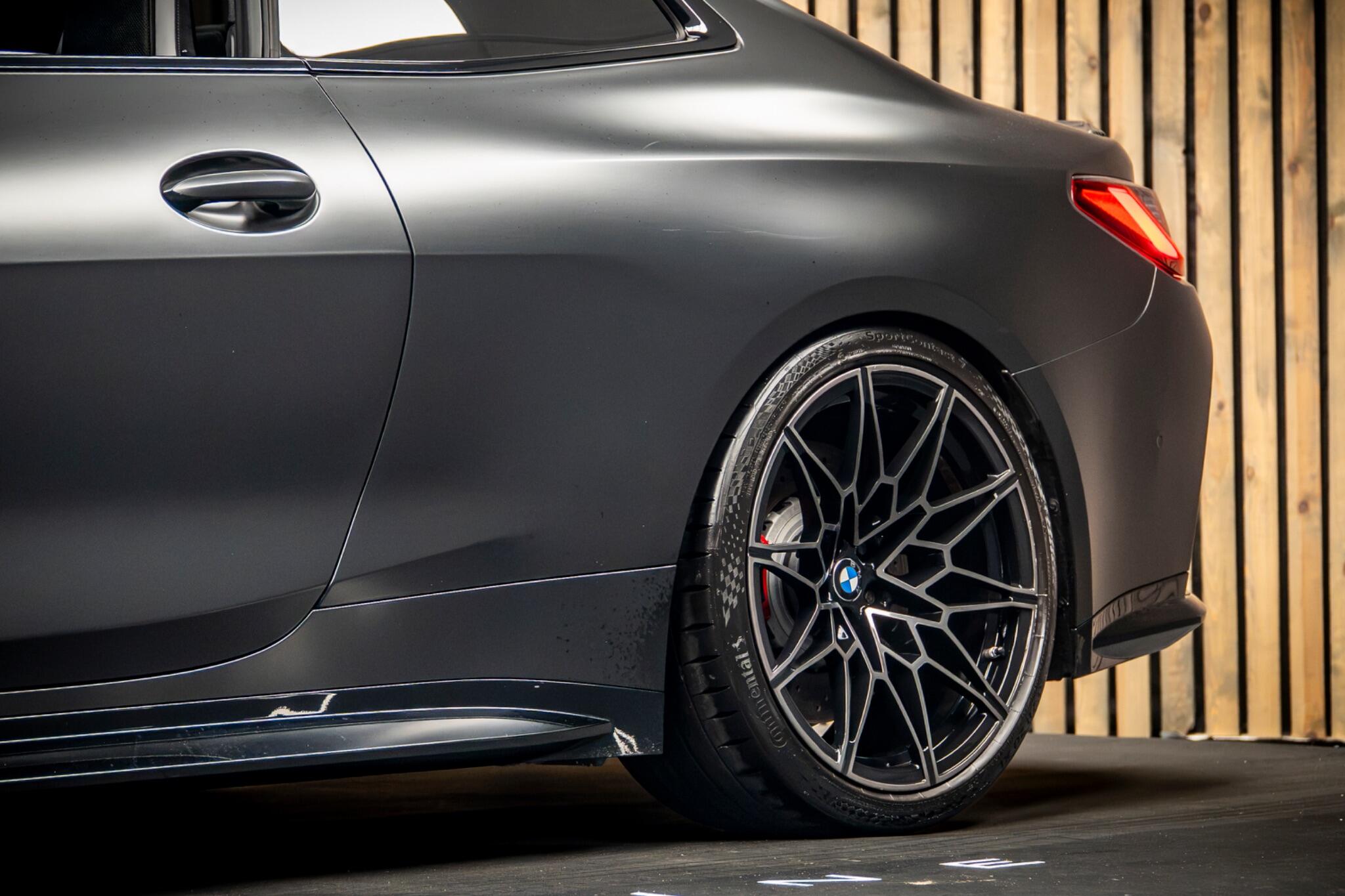 BMW M4 view 16