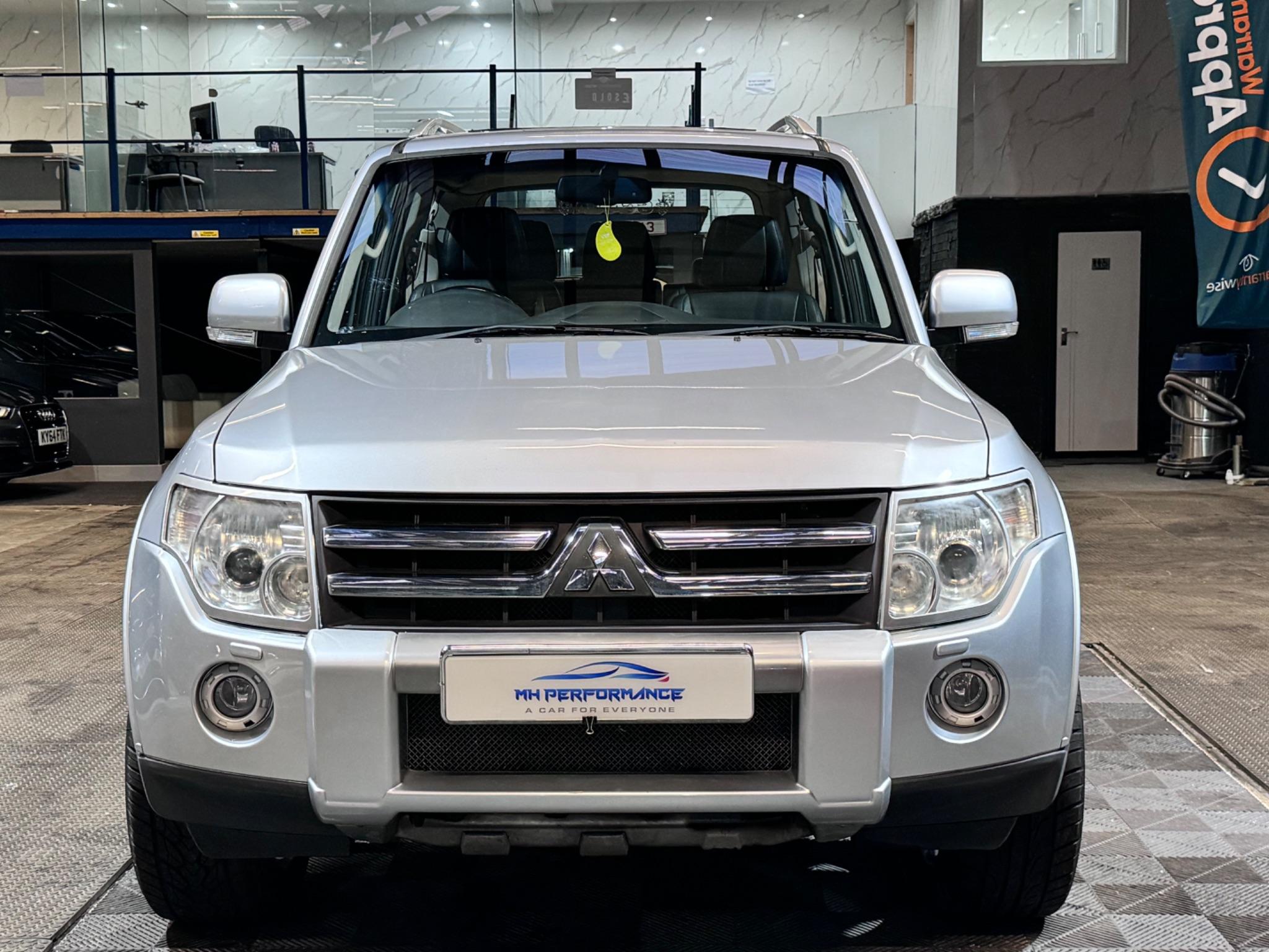 Mitsubishi Shogun view 30