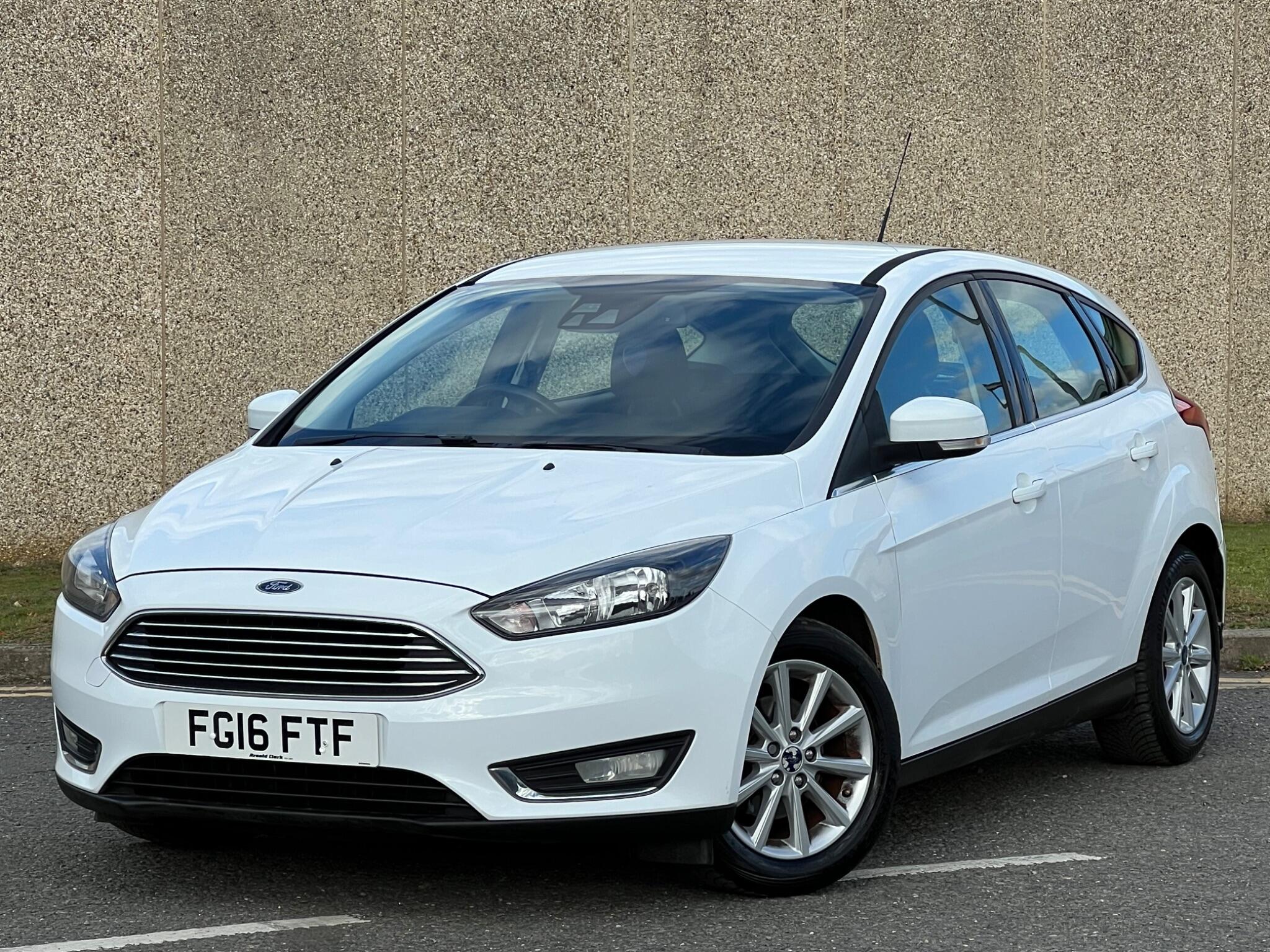 Ford Focus view 8