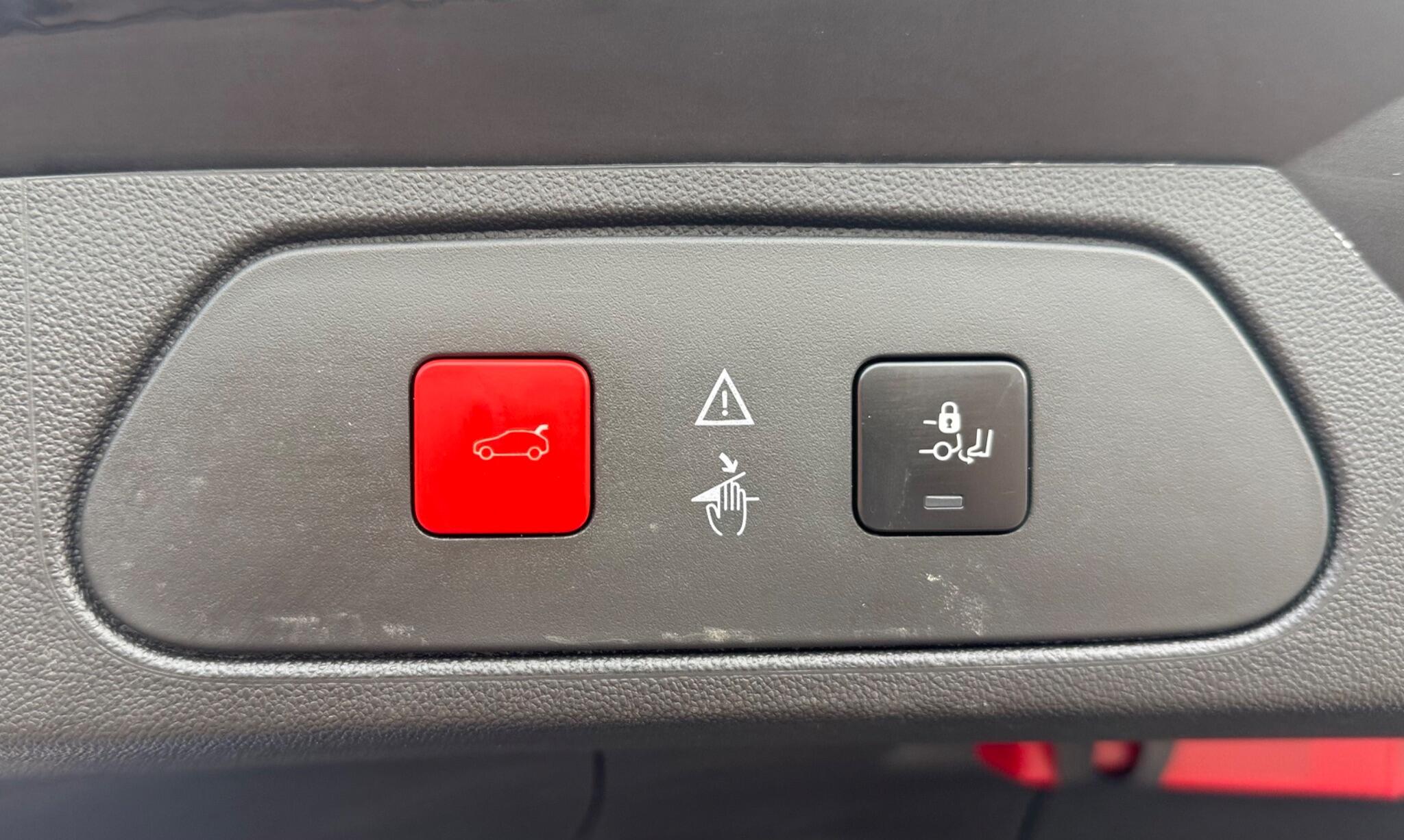 Vauxhall Grandland X view 15