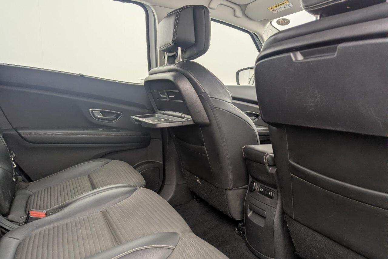 Renault Grand Scenic view 16