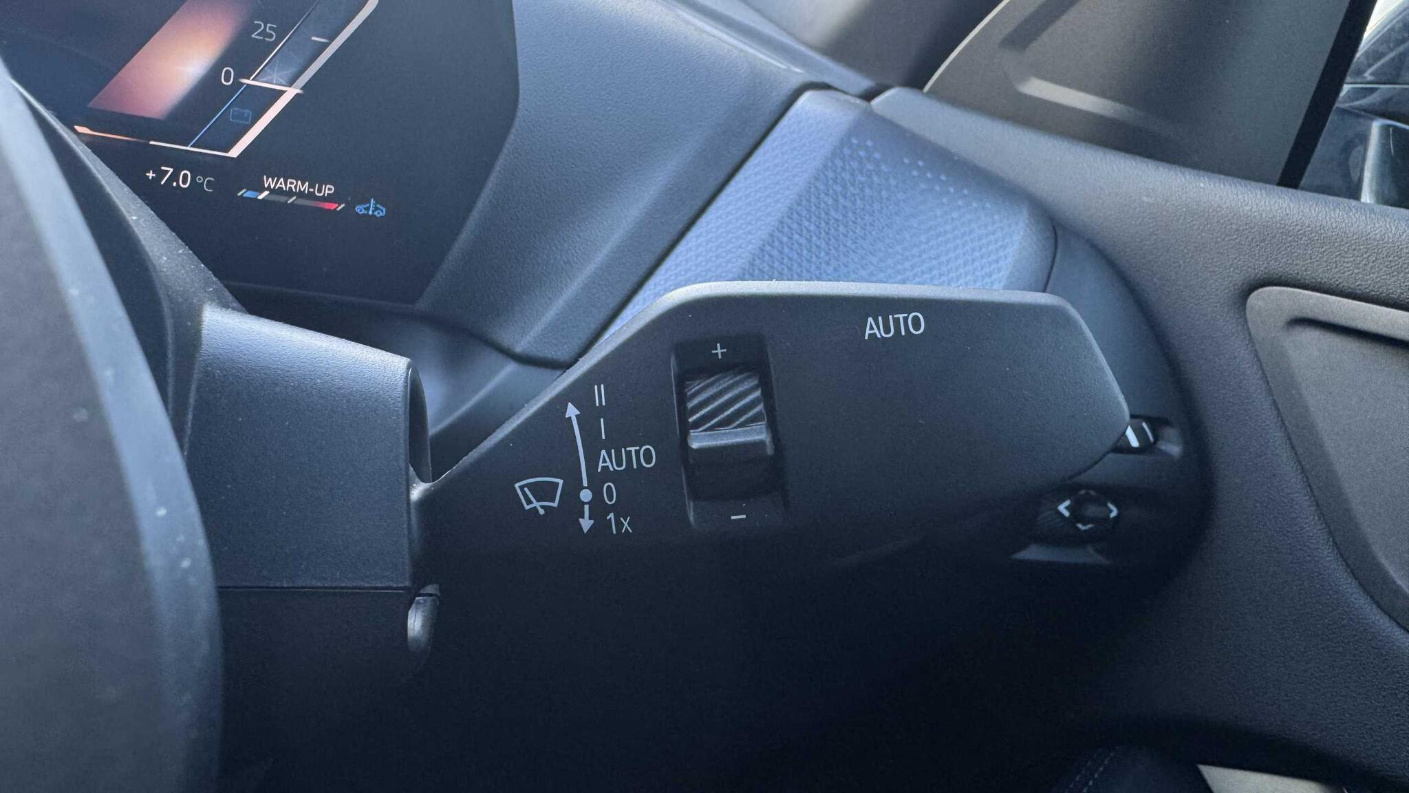 BMW 2 Series view 38