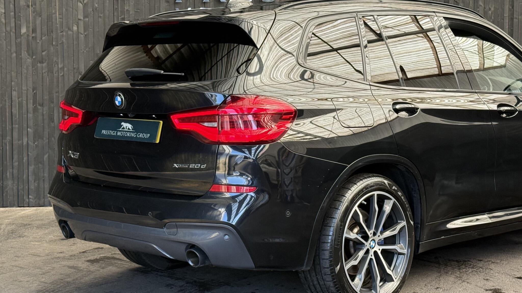 BMW X3 view 11