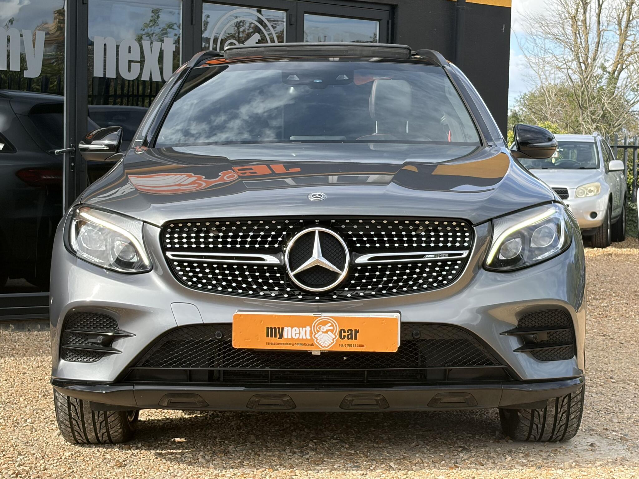 Mercedes-Benz GLC view 3