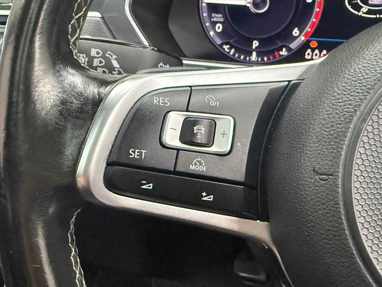 Volkswagen Tiguan view 13